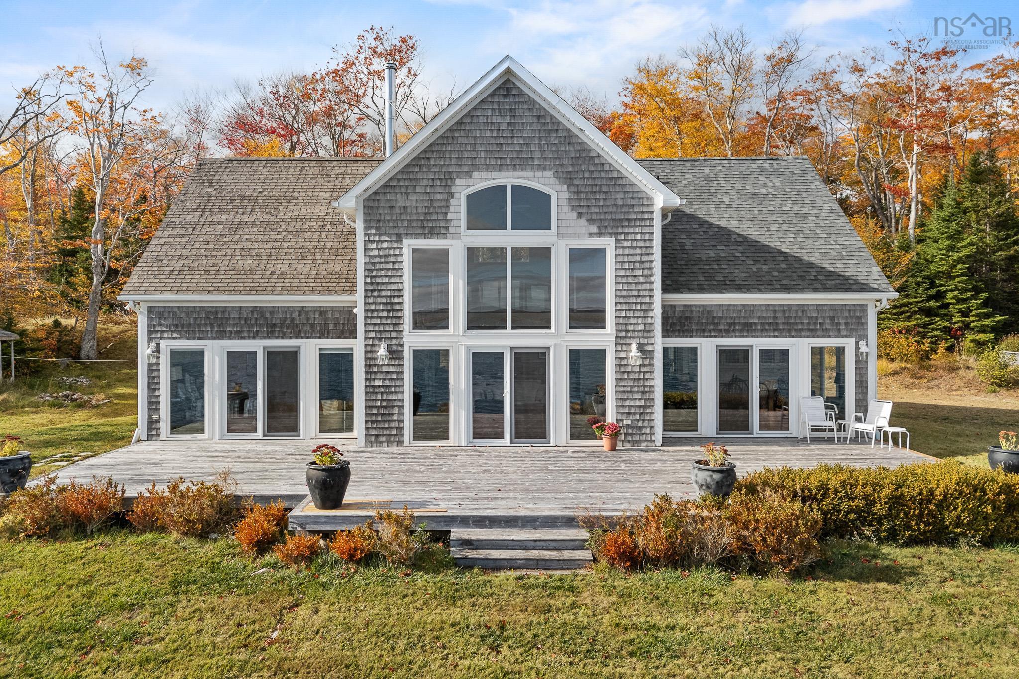 $825,000.00: 1114 Mackenzie Point Road, West Bay Marshes