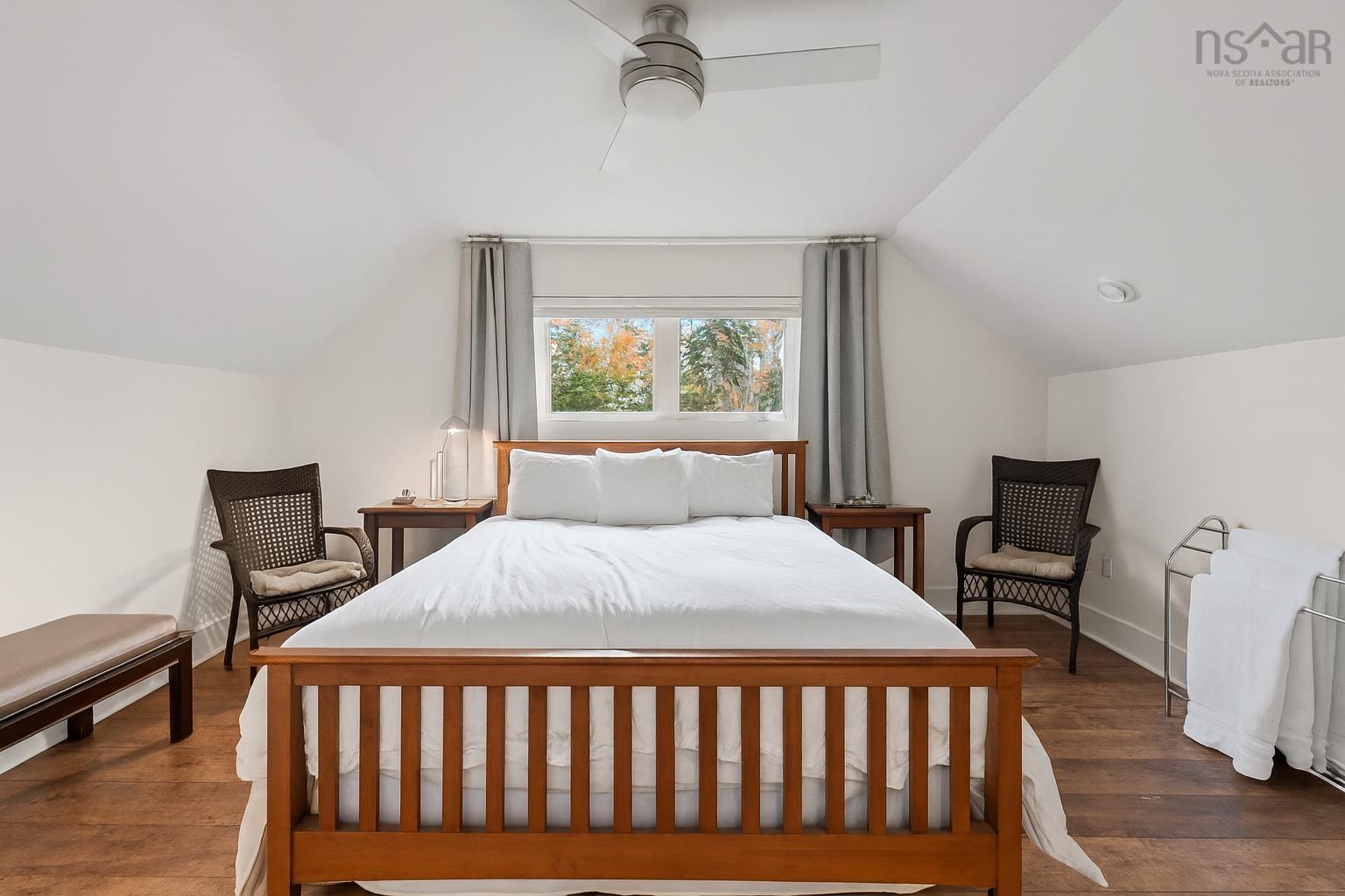 $825,000.00: 1114 Mackenzie Point Road, West Bay Marshes