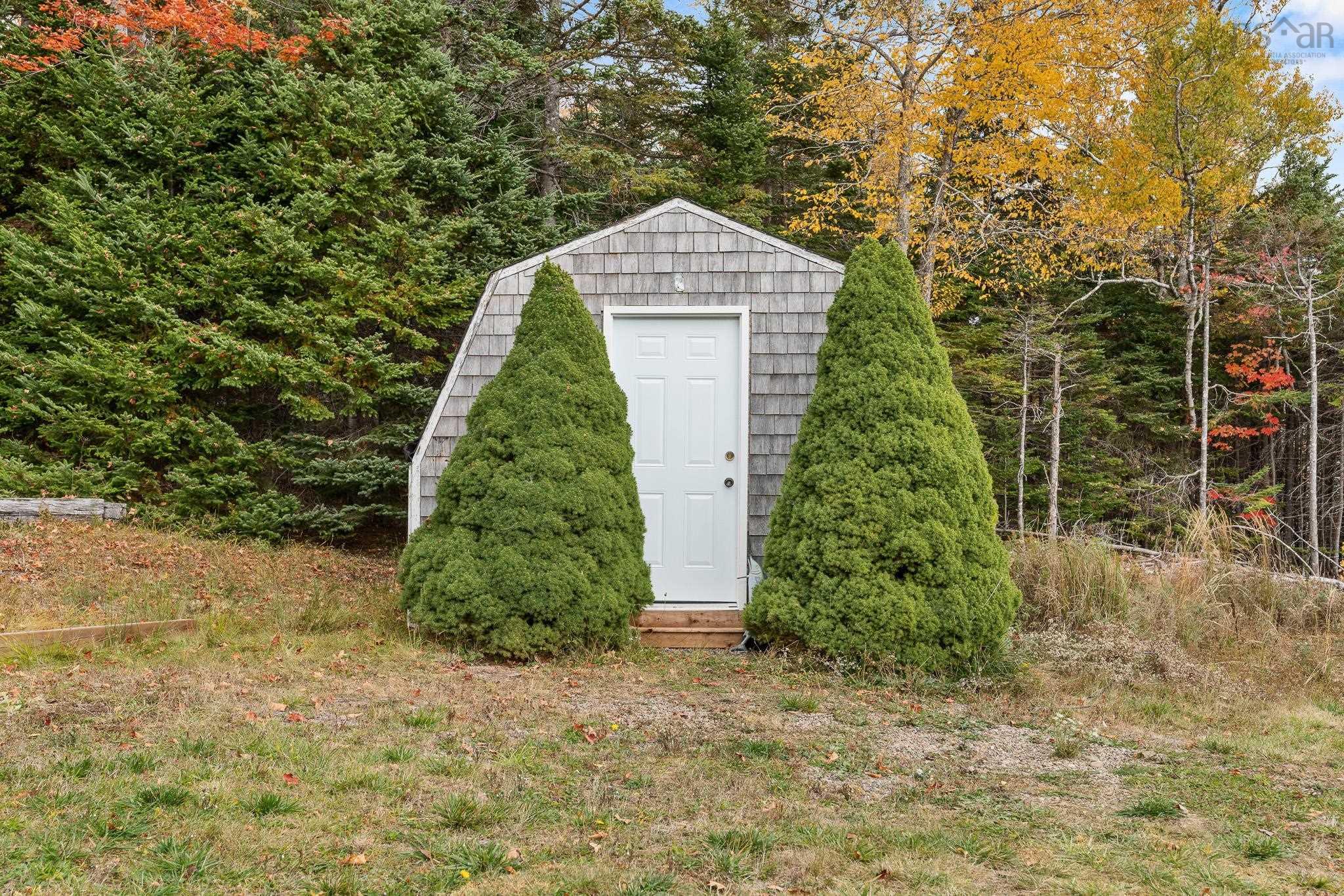 $825,000.00: 1114 Mackenzie Point Road, West Bay Marshes