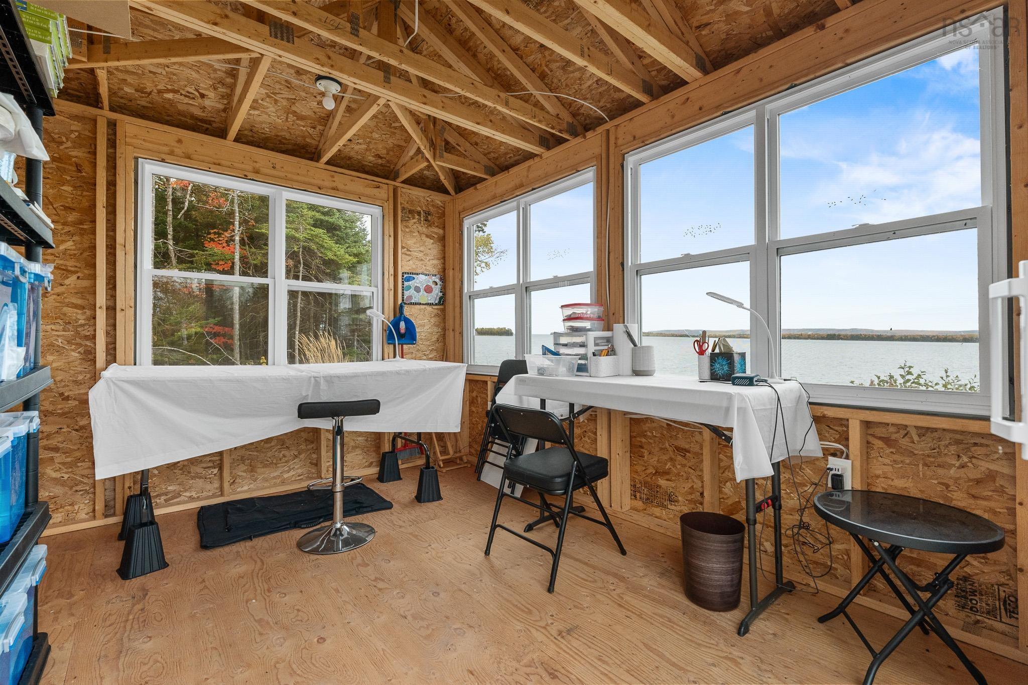 $825,000.00: 1114 Mackenzie Point Road, West Bay Marshes