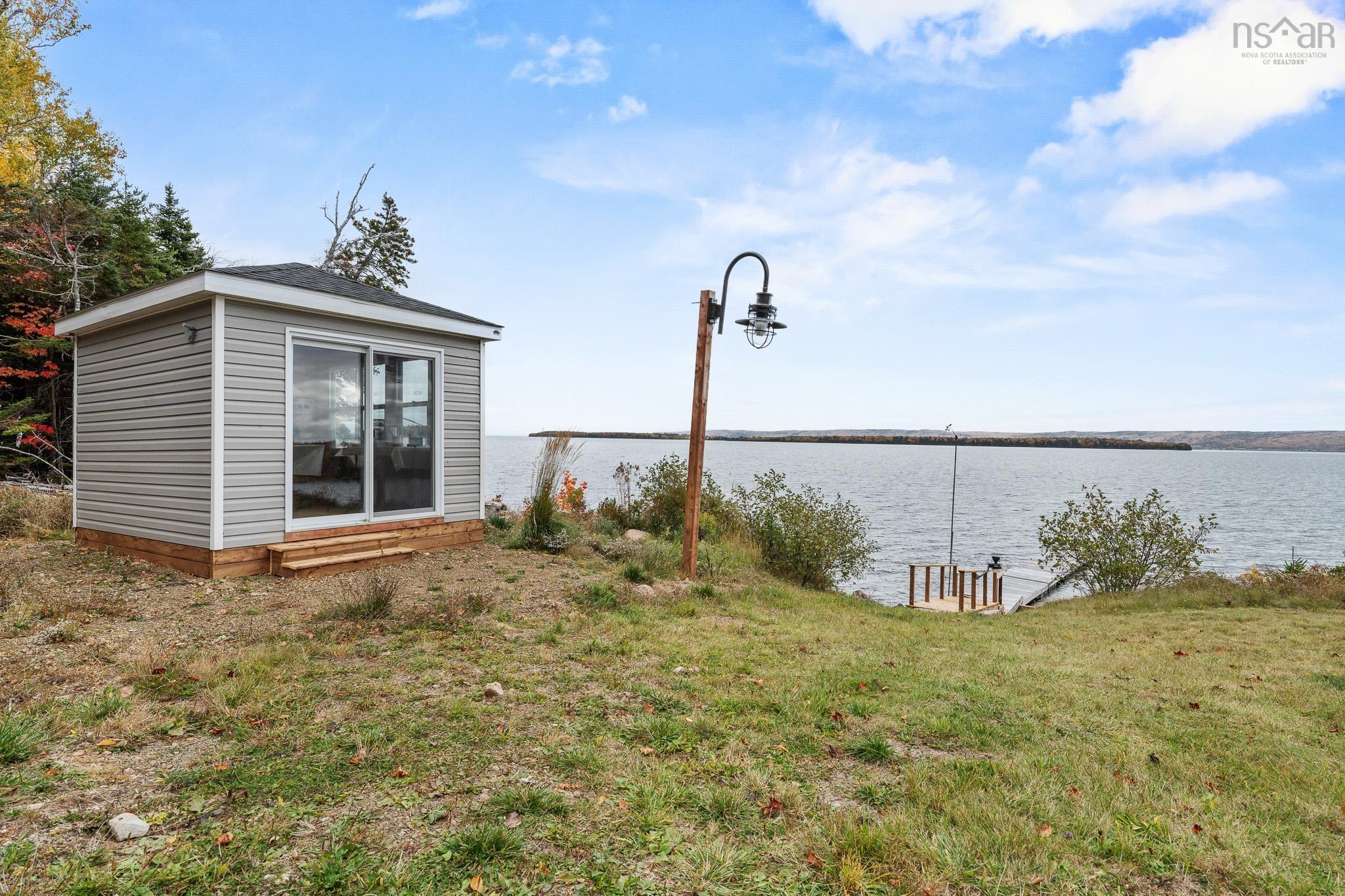 $825,000.00: 1114 Mackenzie Point Road, West Bay Marshes