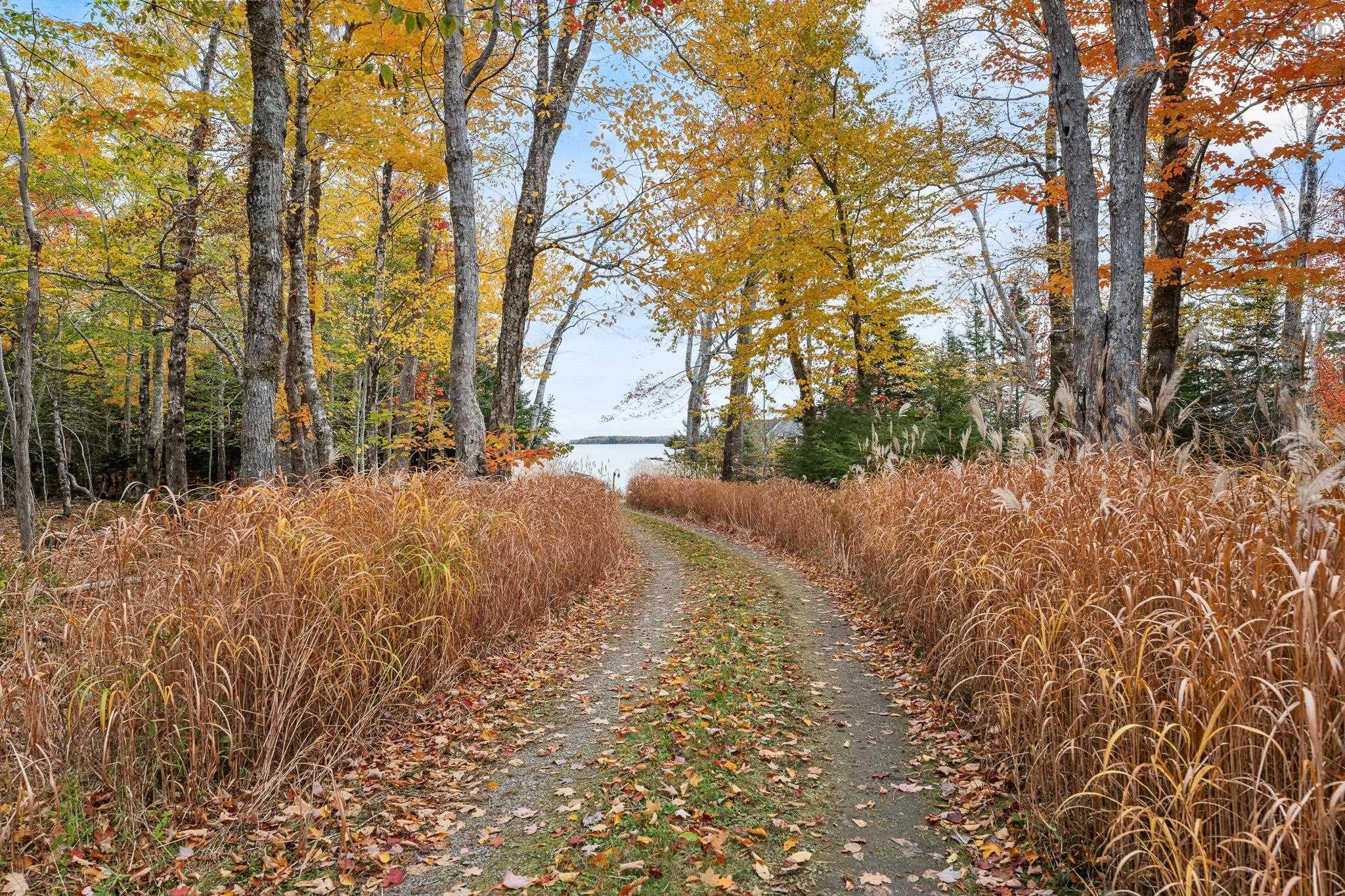 $825,000.00: 1114 Mackenzie Point Road, West Bay Marshes