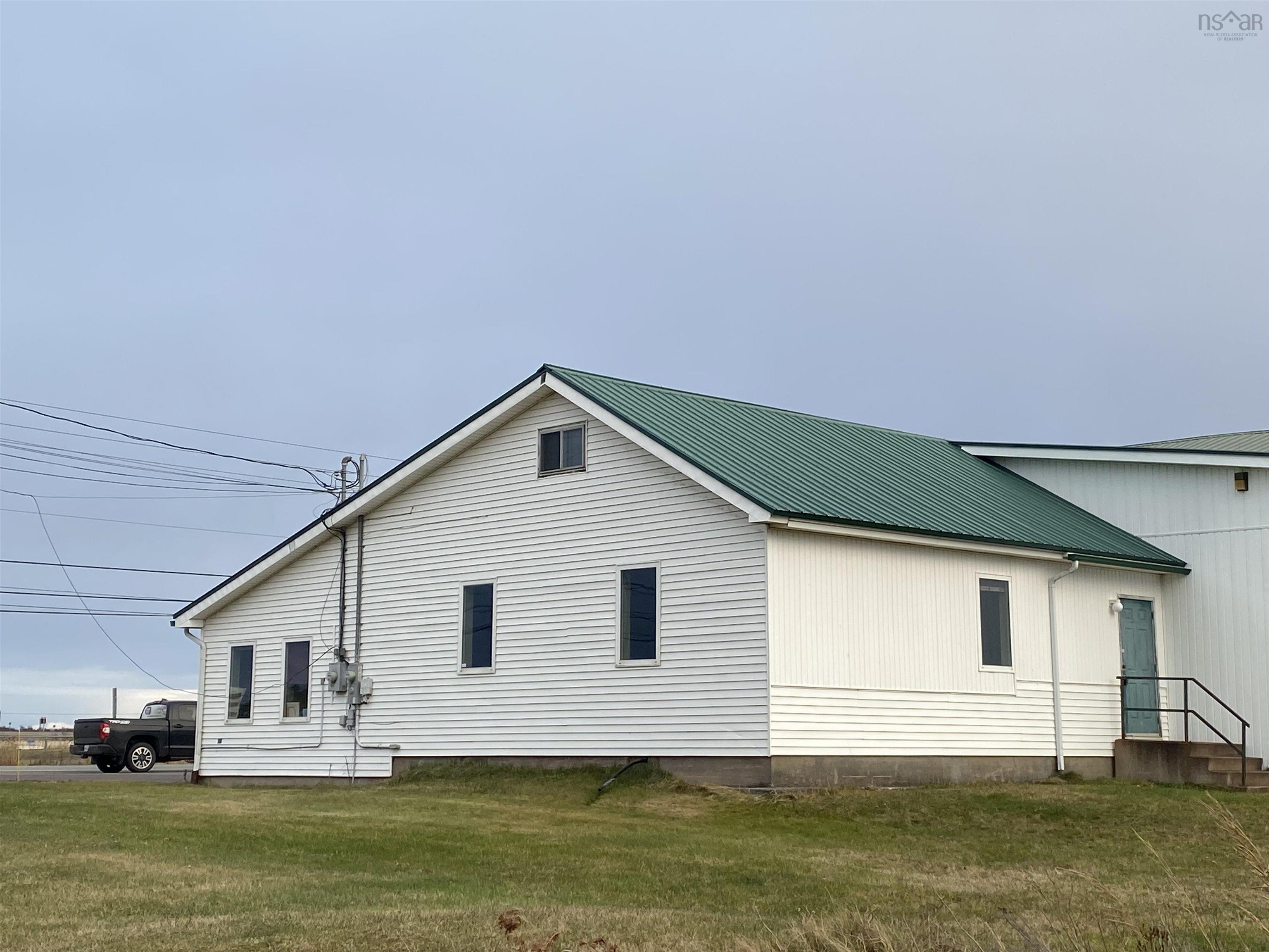 $349,000.00: 21397 Highway 2, Fort Lawrence