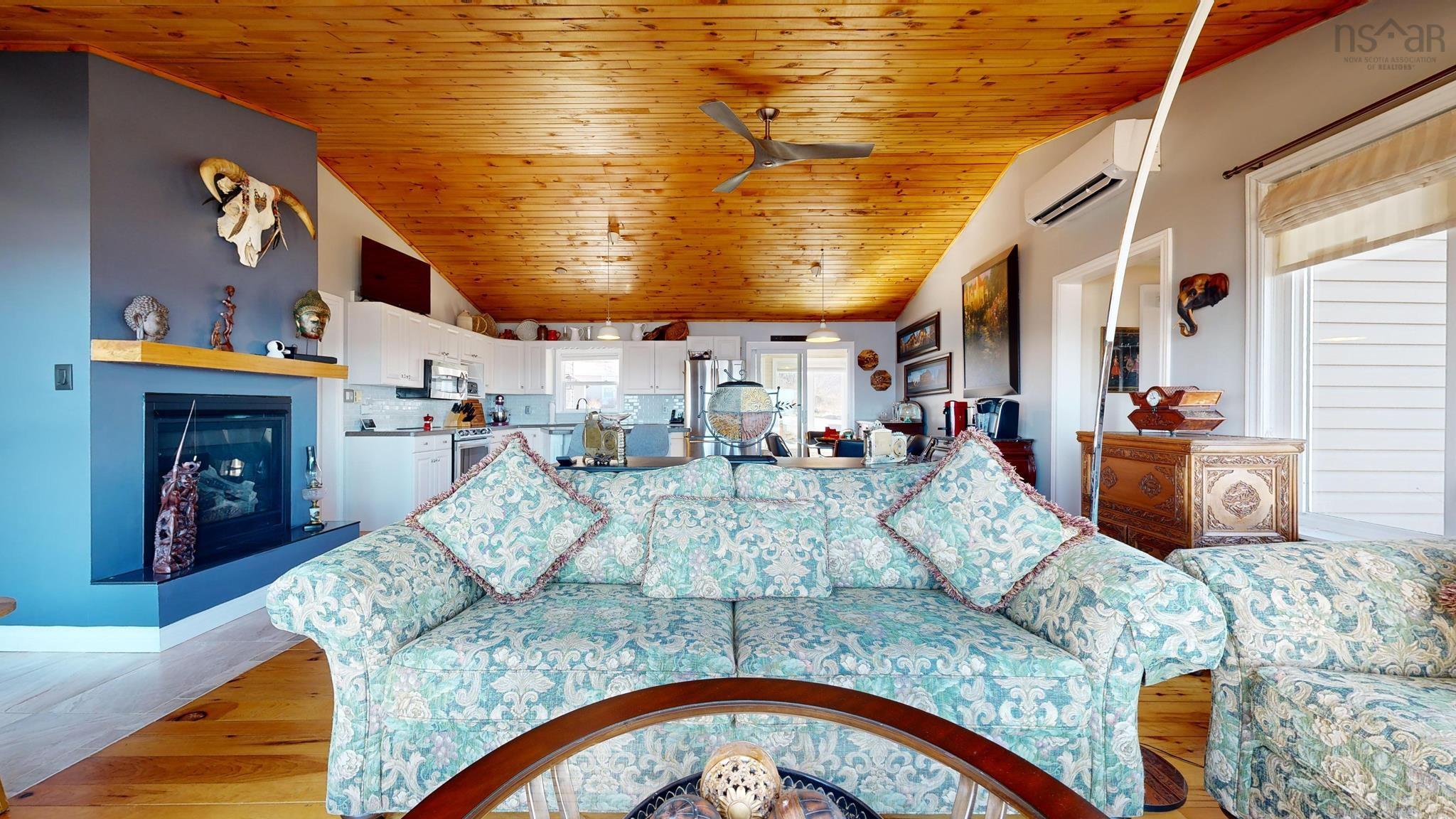 $595,000.00: 59 Sunset Avenue, Phinneys Cove