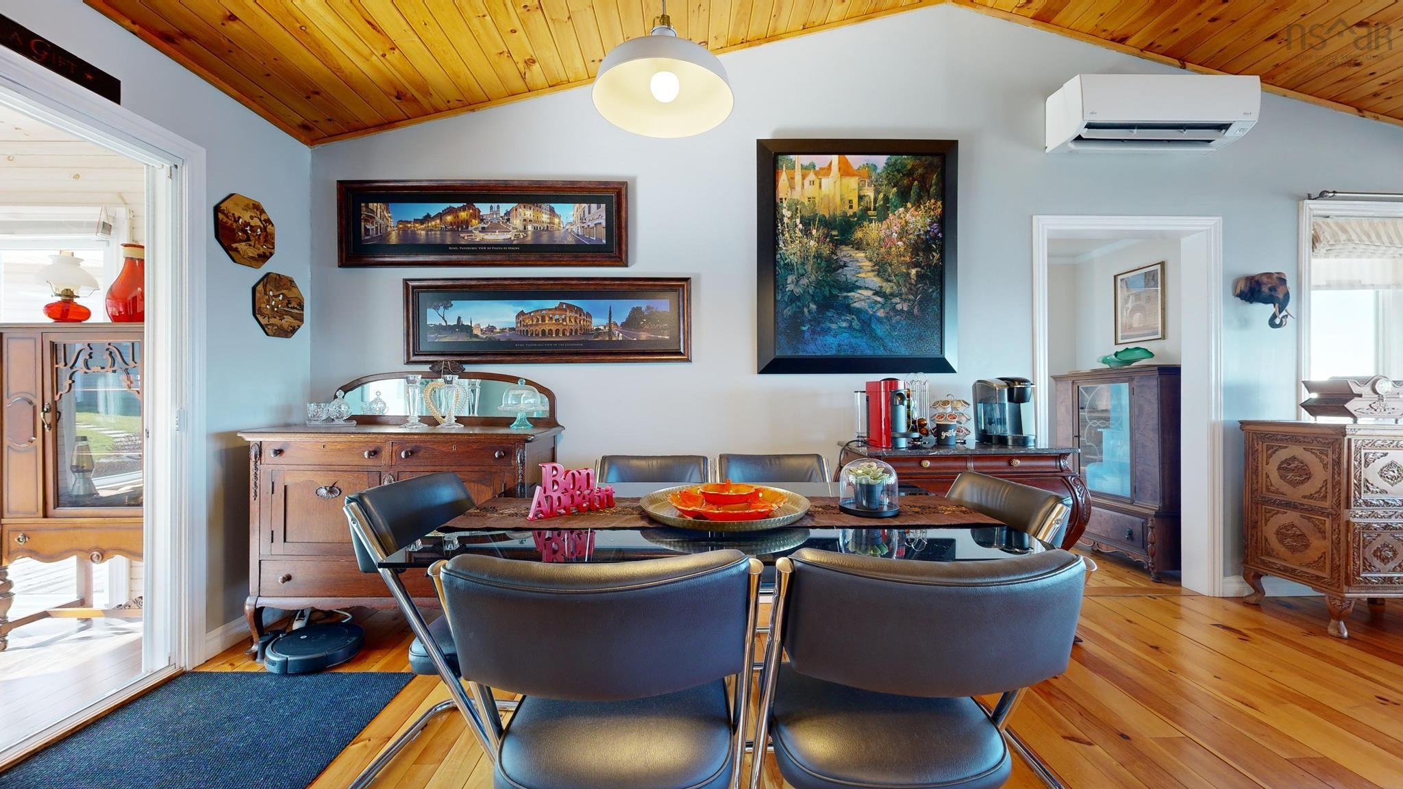 $595,000.00: 59 Sunset Avenue, Phinneys Cove