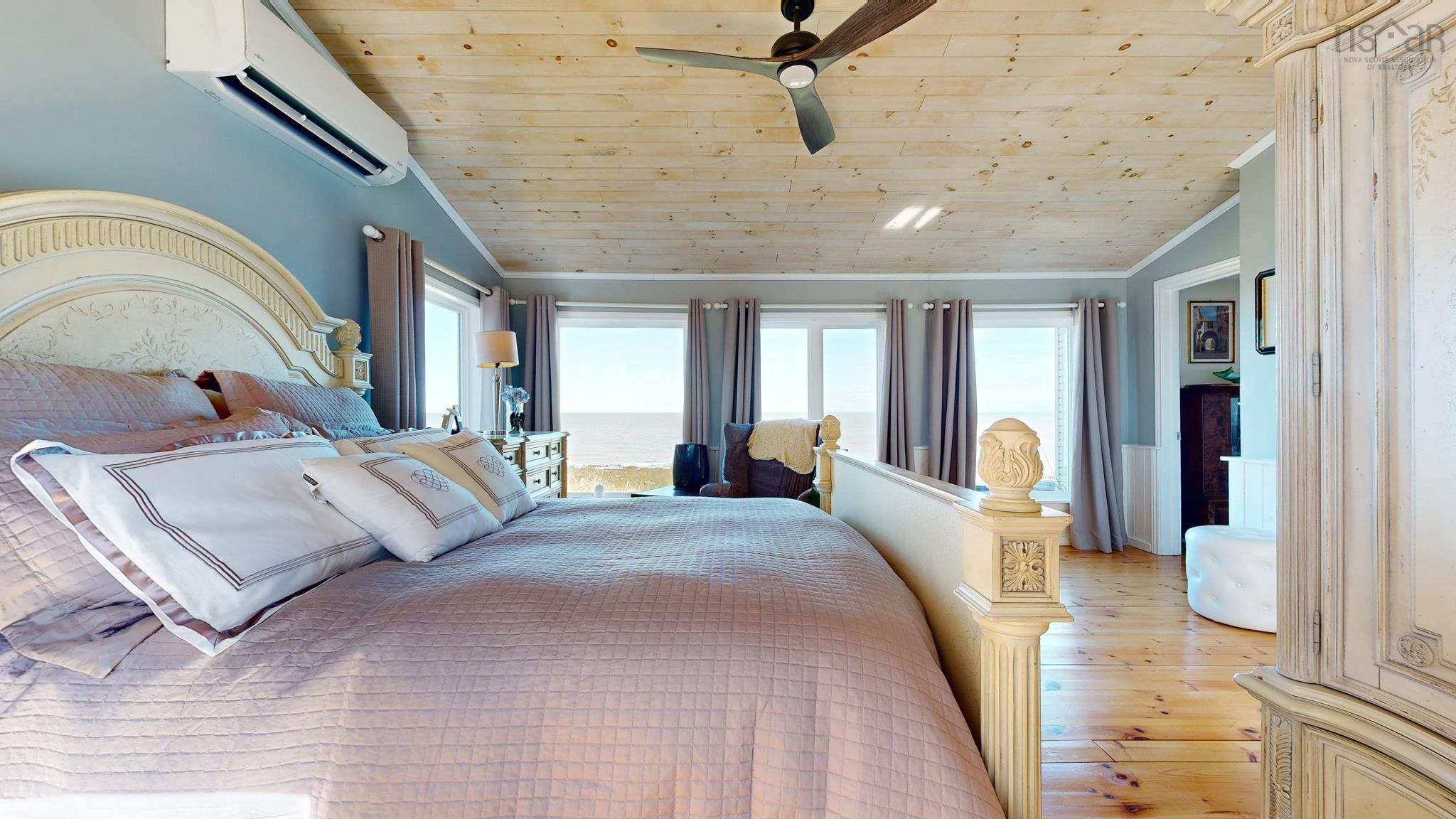 $595,000.00: 59 Sunset Avenue, Phinneys Cove