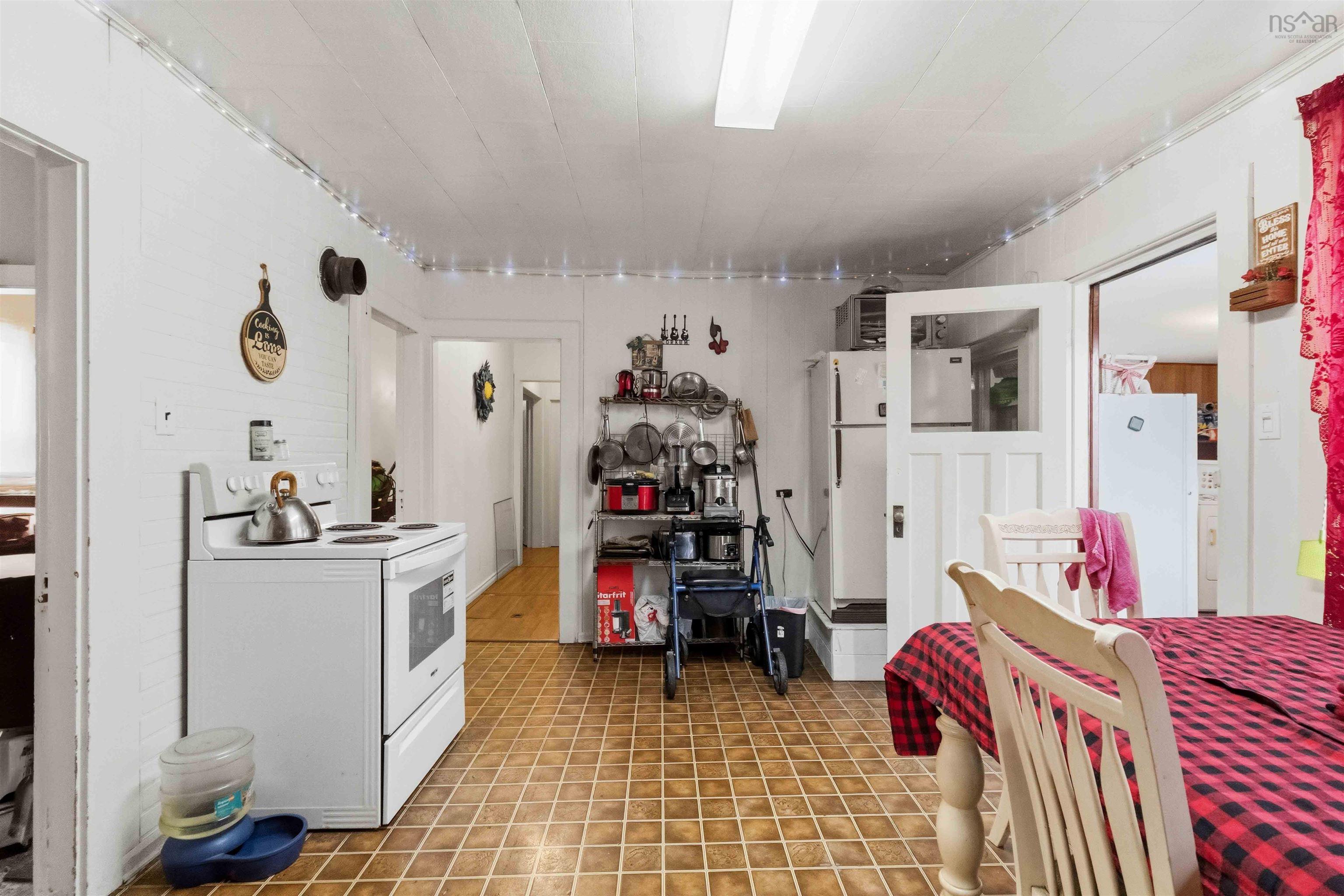 $265,000.00: 9773 Highway 8, Caledonia