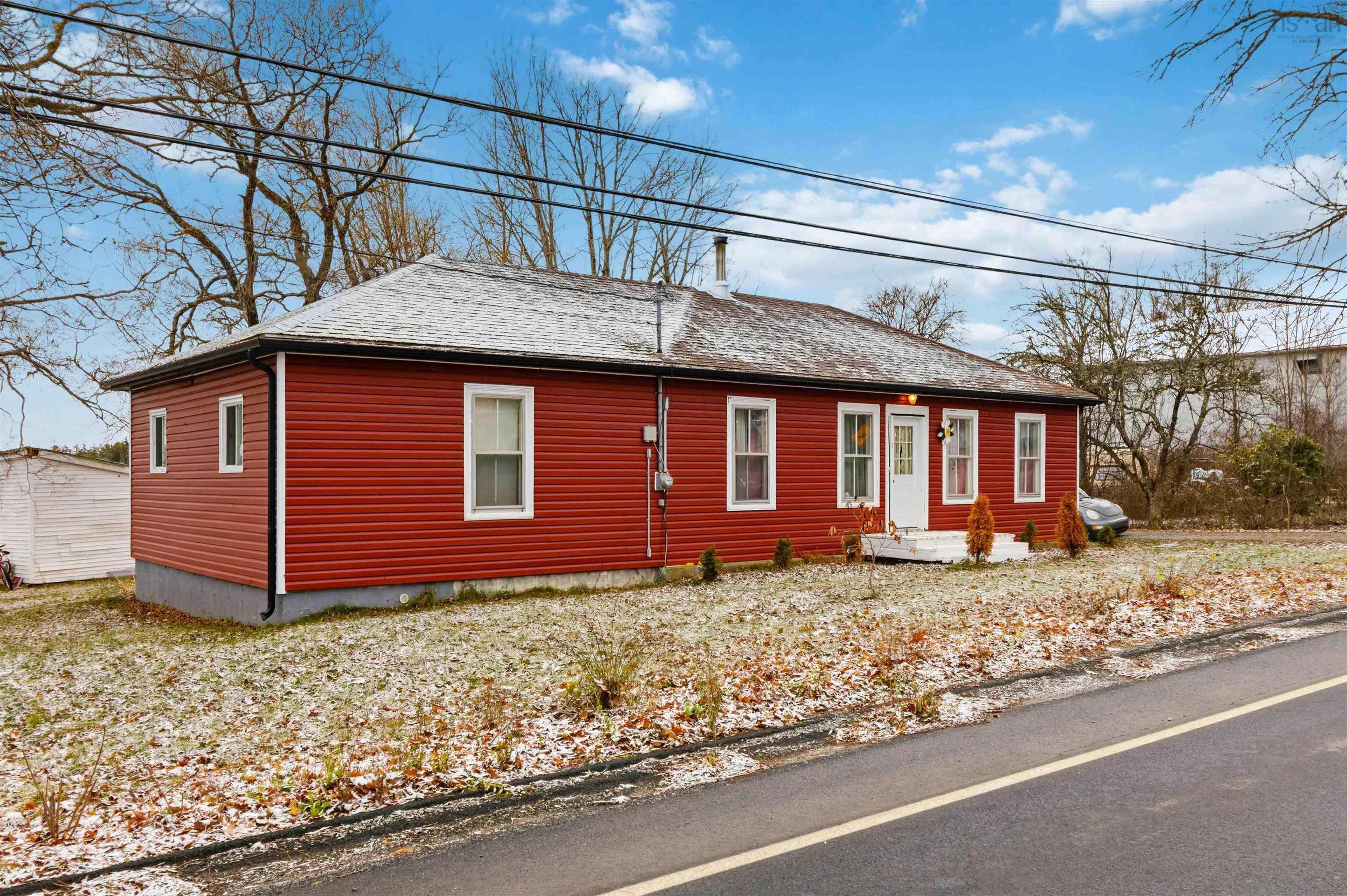 $265,000.00: 9773 Highway 8, Caledonia