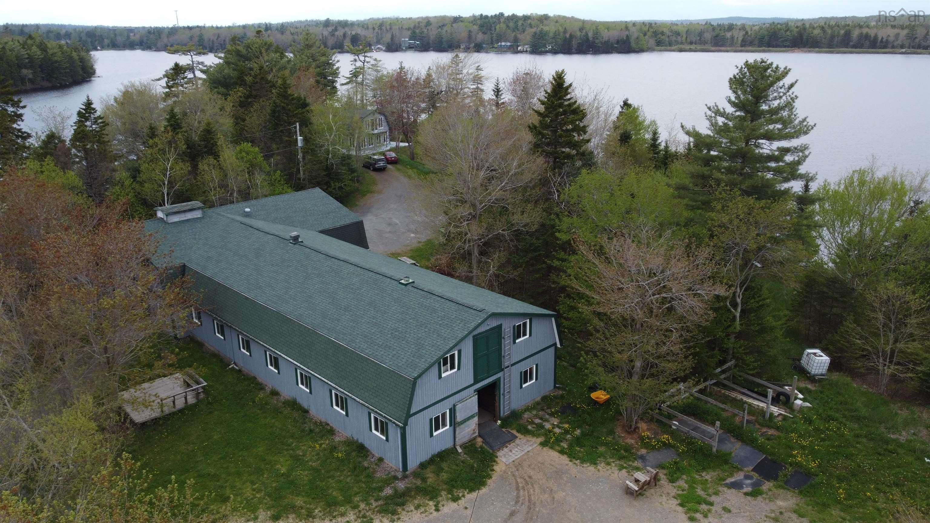 $1,250,000.00: 401 Highway 1, Mount Uniacke