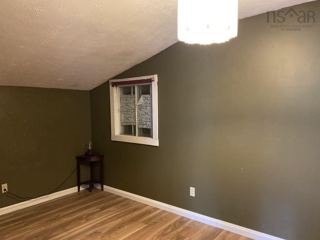 $1,250,000.00: 401 Highway 1, Mount Uniacke