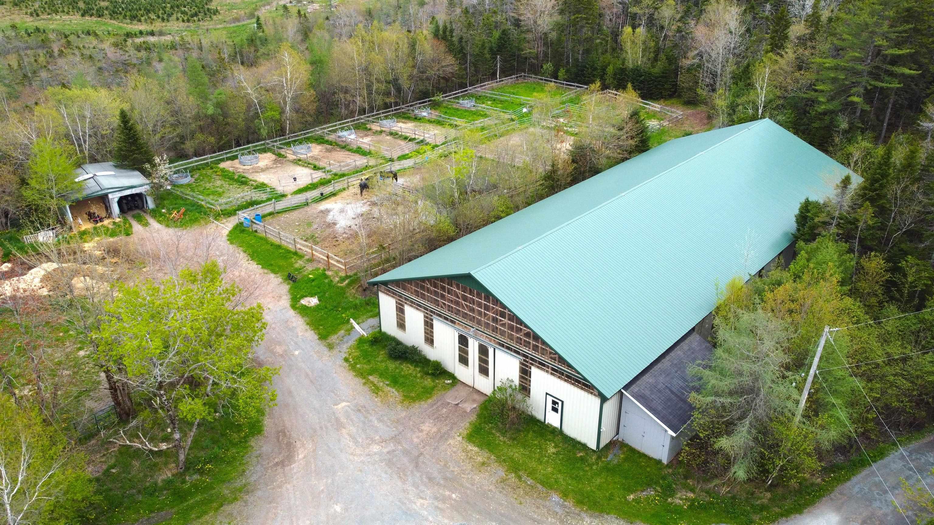 $1,250,000.00: 401 Highway 1, Mount Uniacke