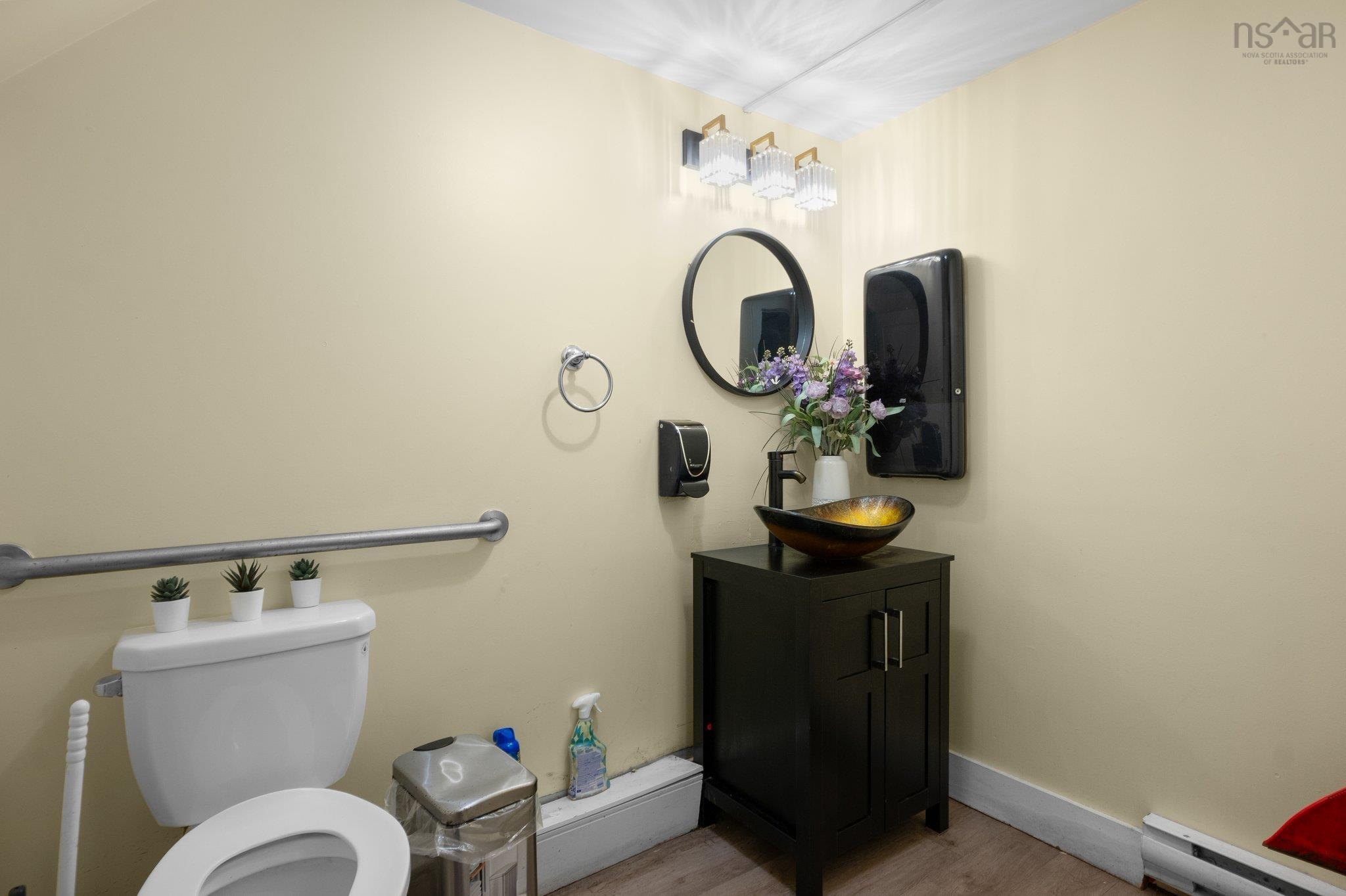 815 Bedford Highway, Halifax, NS (MLS 202528810)