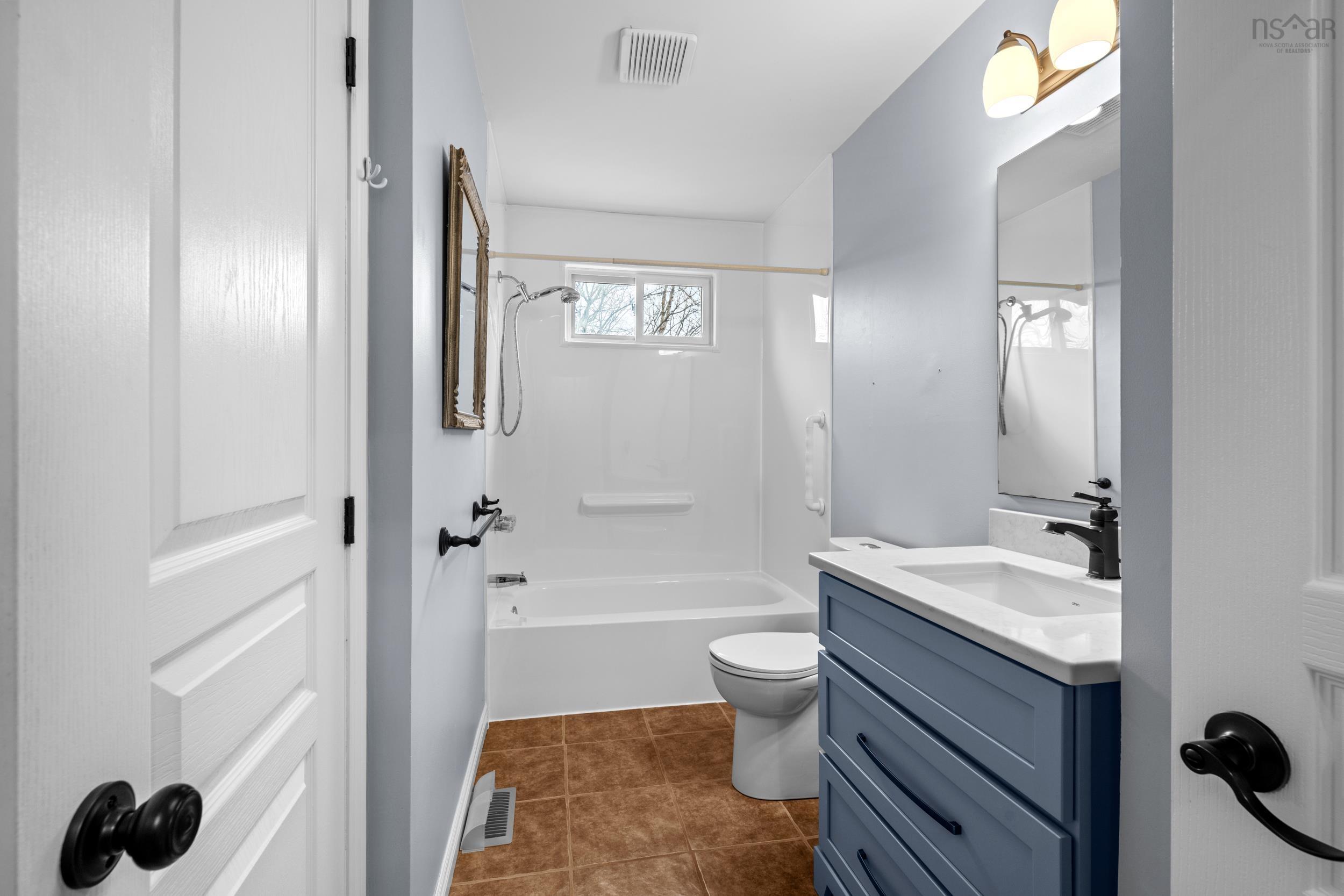 $535,000.00: 17 Newcombe Drive, Lower Sackville