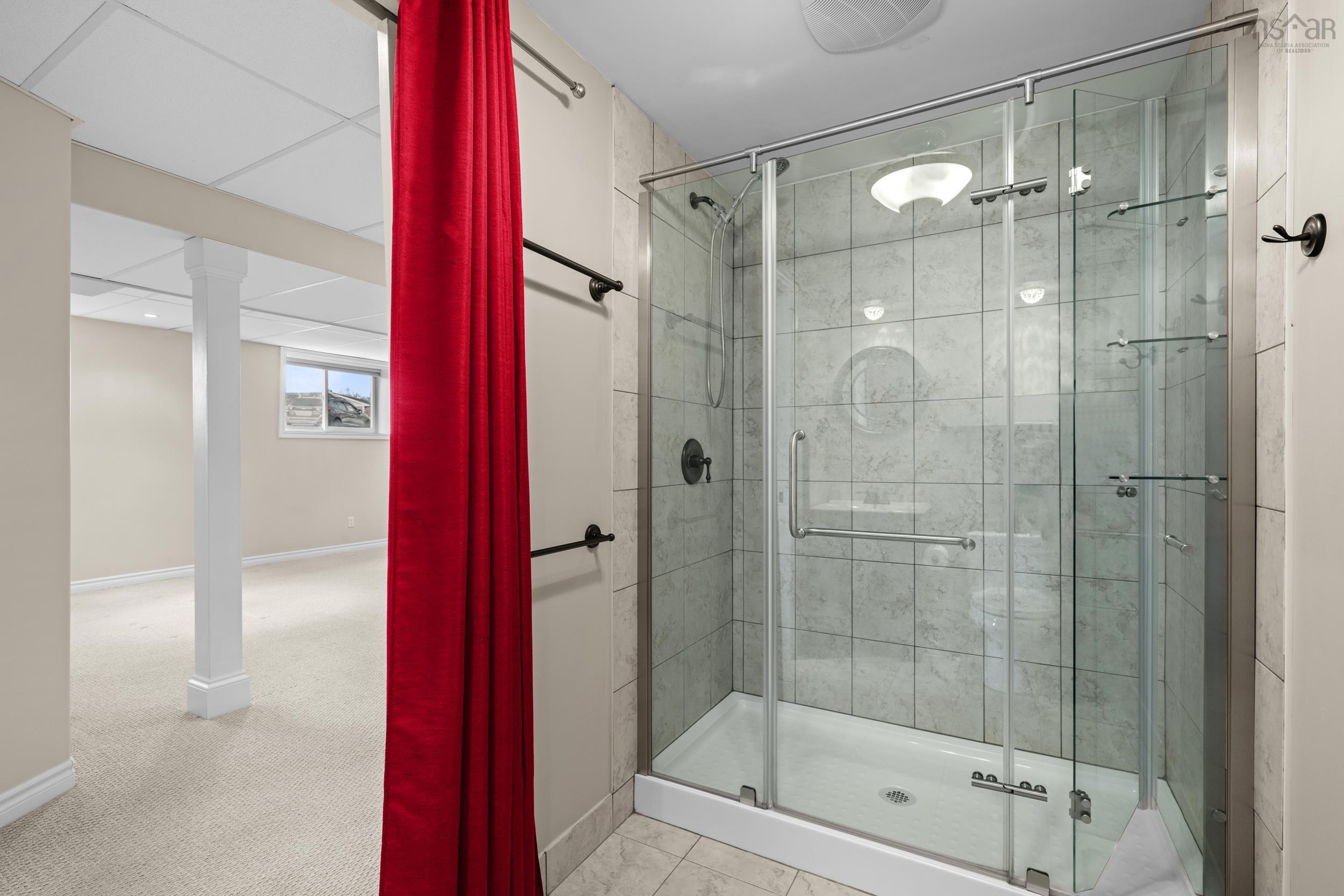 $535,000.00: 17 Newcombe Drive, Lower Sackville