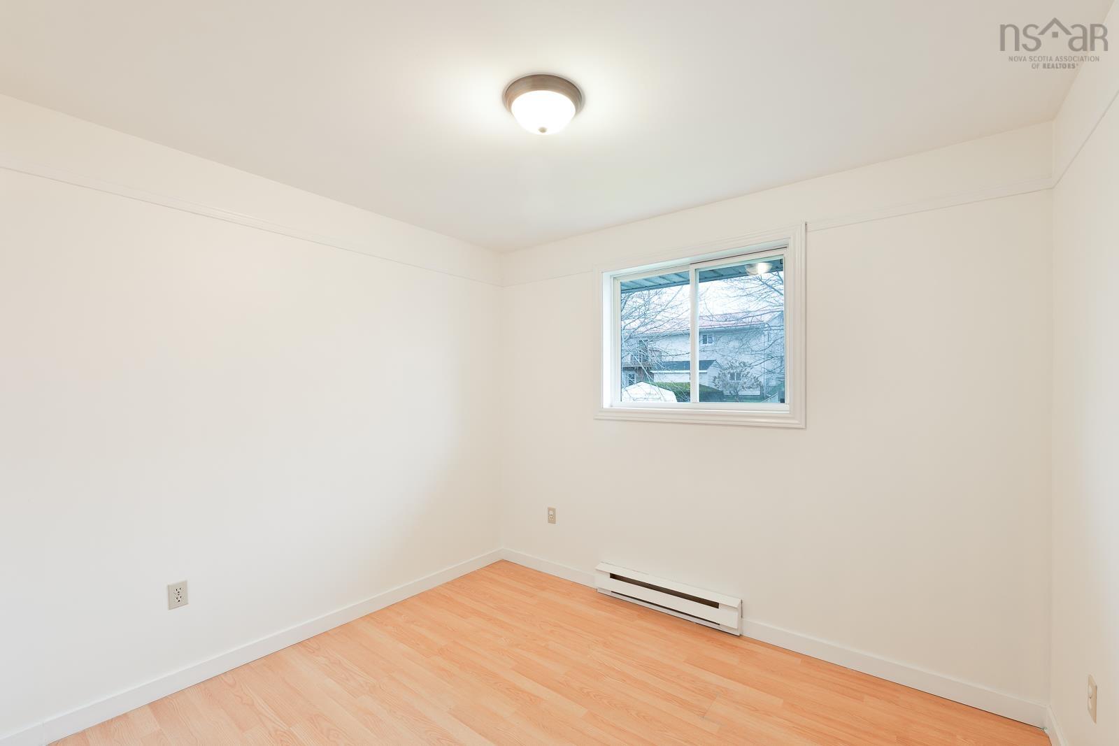 $514,999.00: 25 La Pierre Crescent, Woodlawn