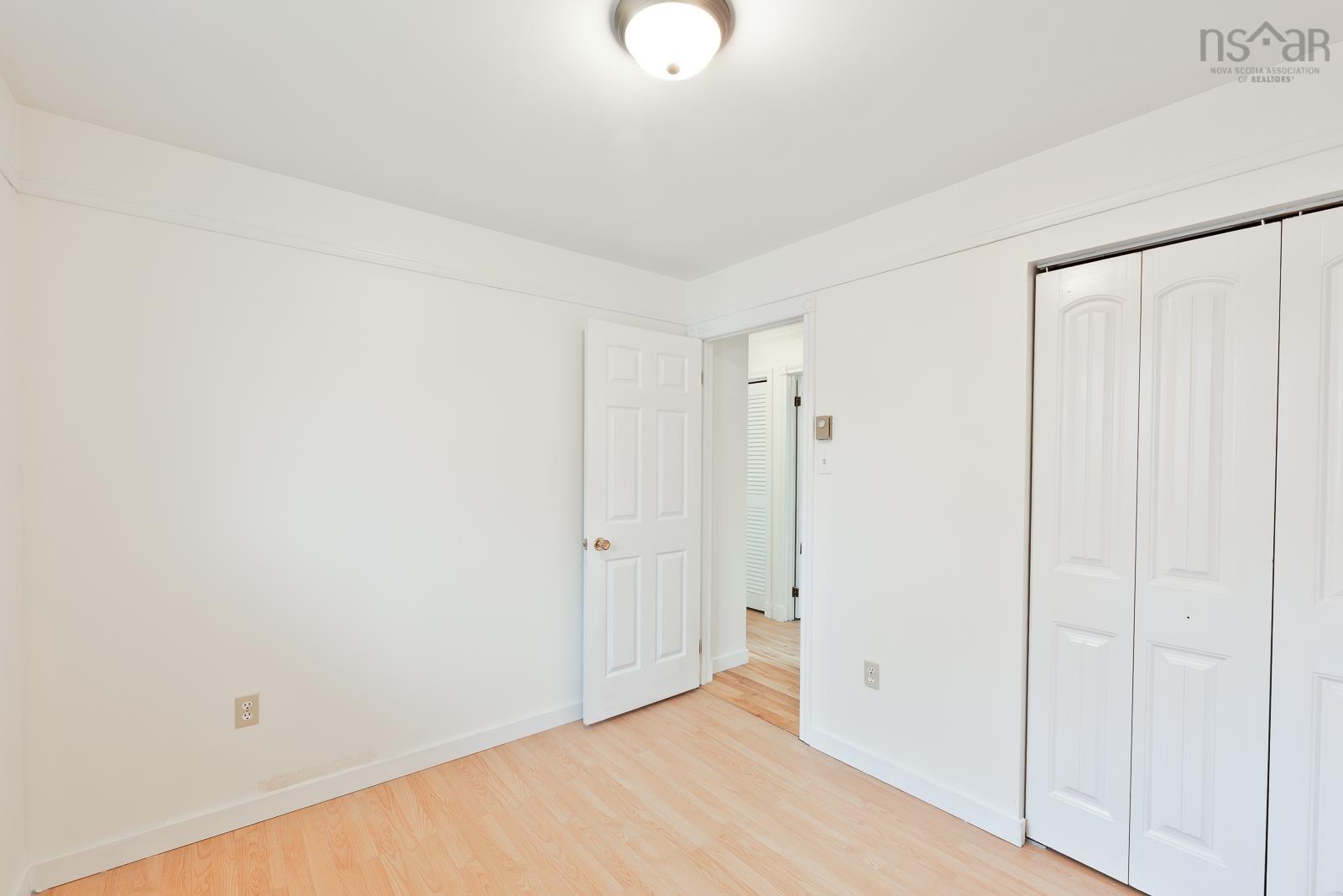 $514,999.00: 25 La Pierre Crescent, Woodlawn