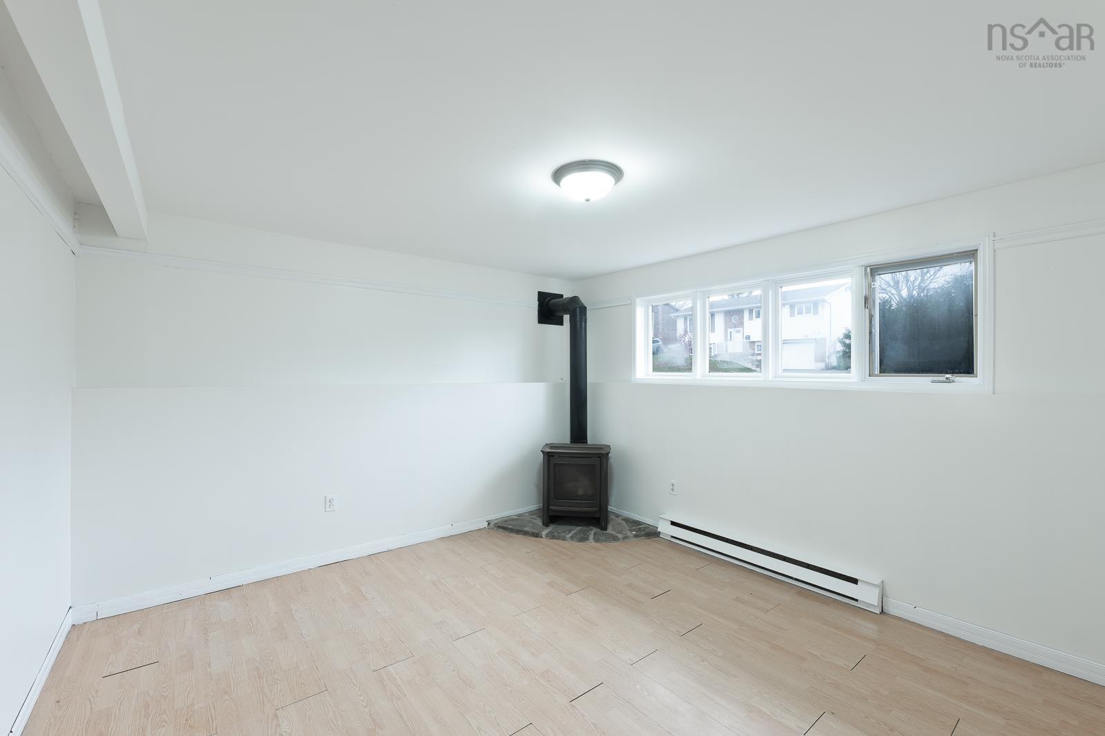 $514,999.00: 25 La Pierre Crescent, Woodlawn