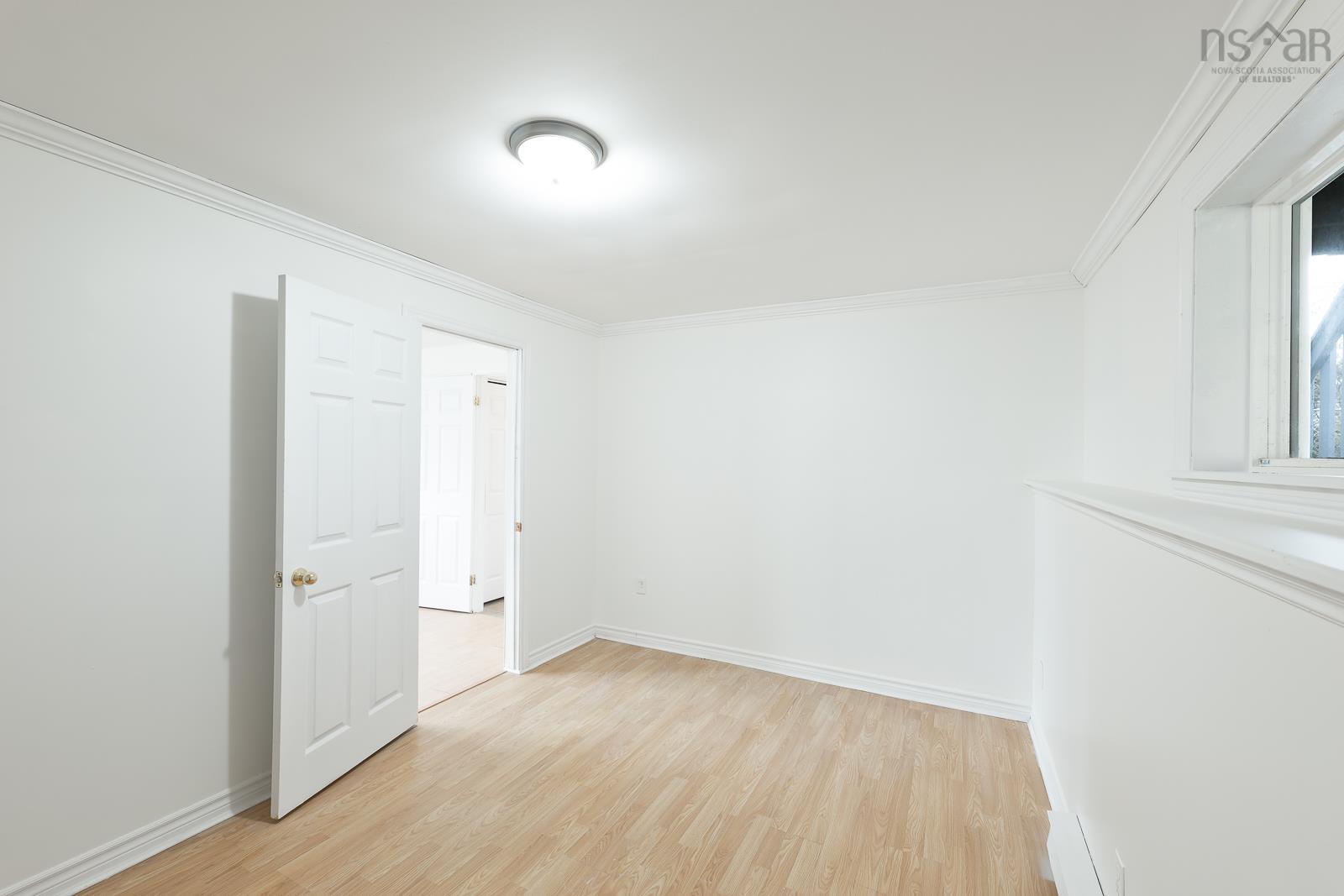 $514,999.00: 25 La Pierre Crescent, Woodlawn