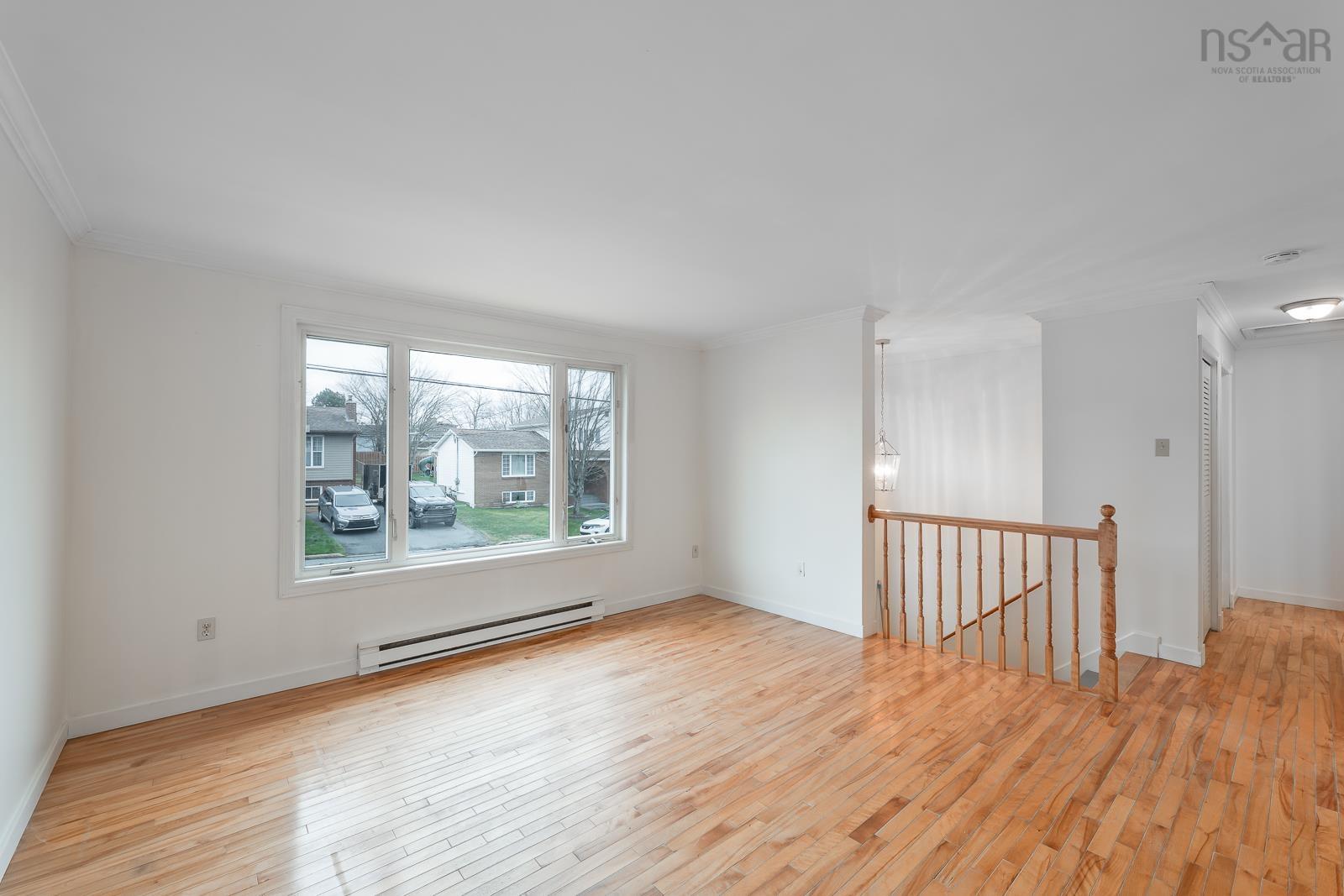 $514,999.00: 25 La Pierre Crescent, Woodlawn