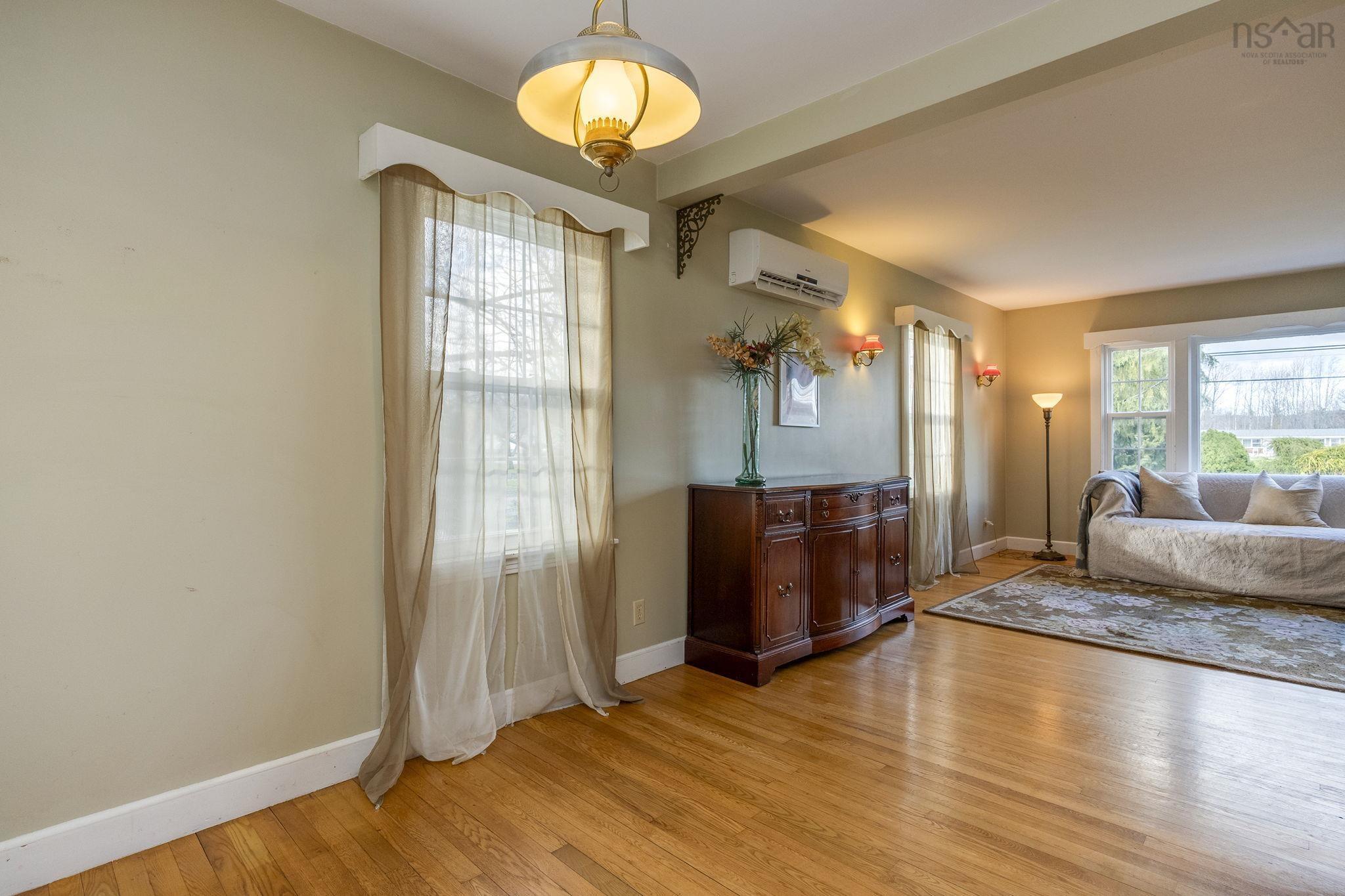 $320,000.00: 128 Main Street, Middleton