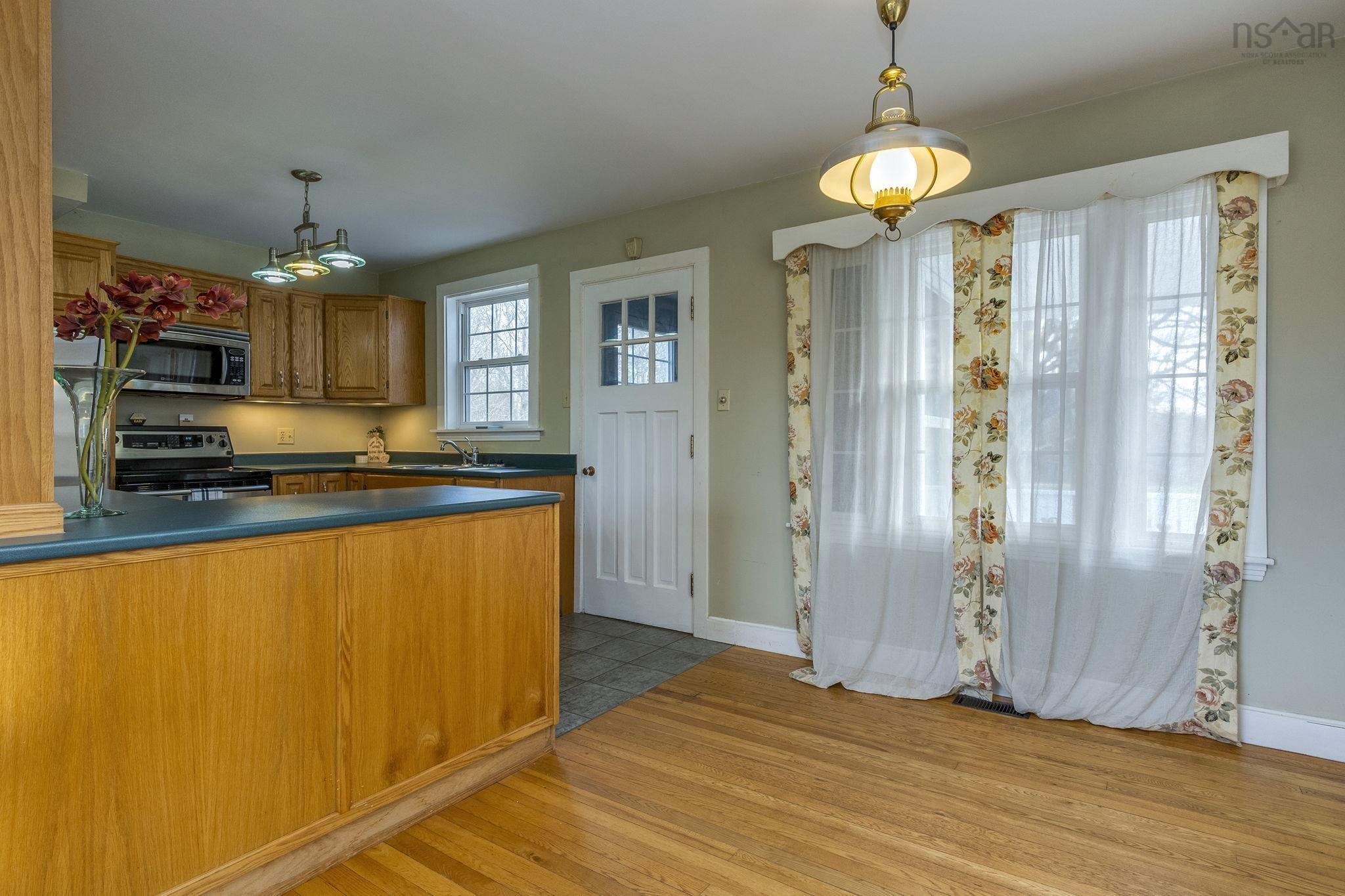 $320,000.00: 128 Main Street, Middleton