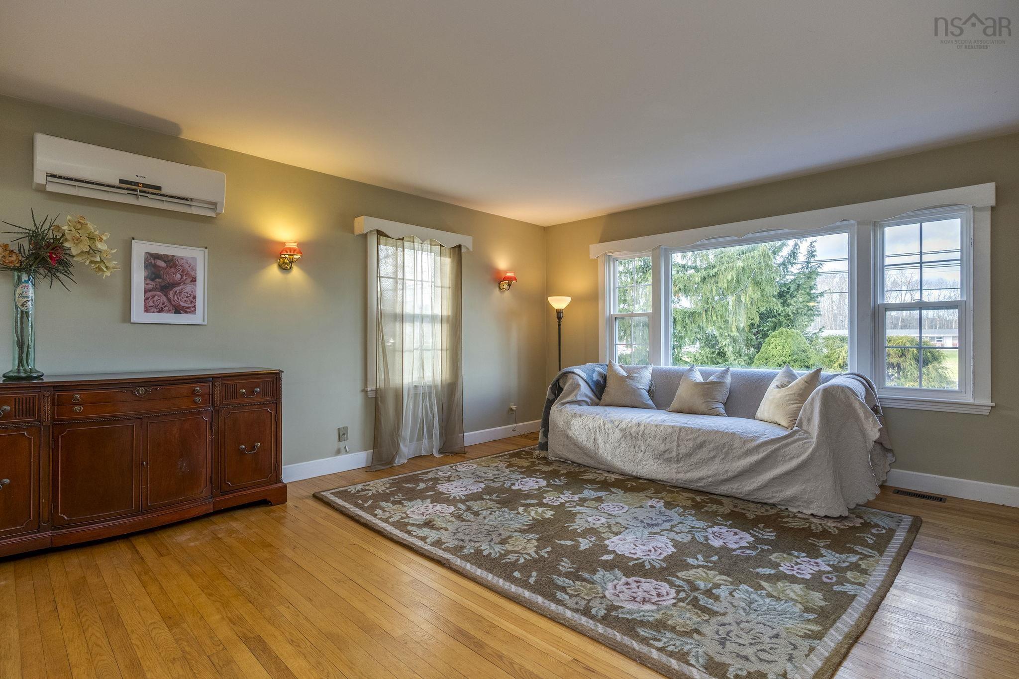 $320,000.00: 128 Main Street, Middleton