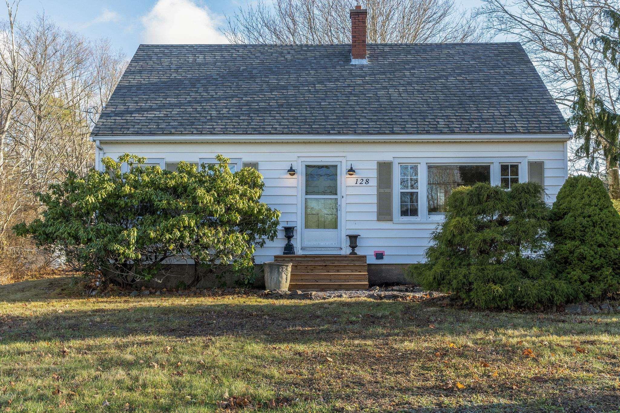 $320,000.00: 128 Main Street, Middleton