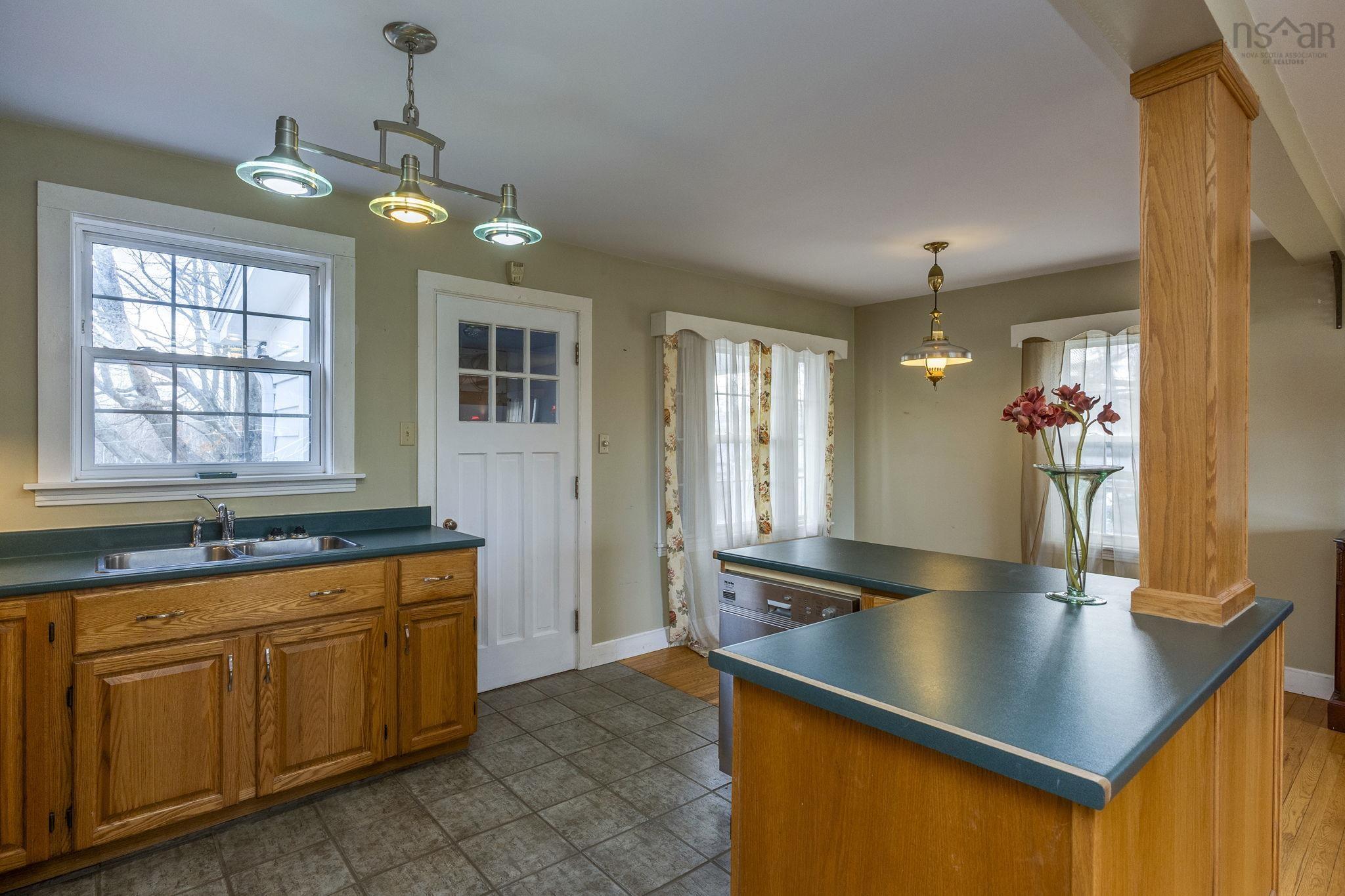 $320,000.00: 128 Main Street, Middleton