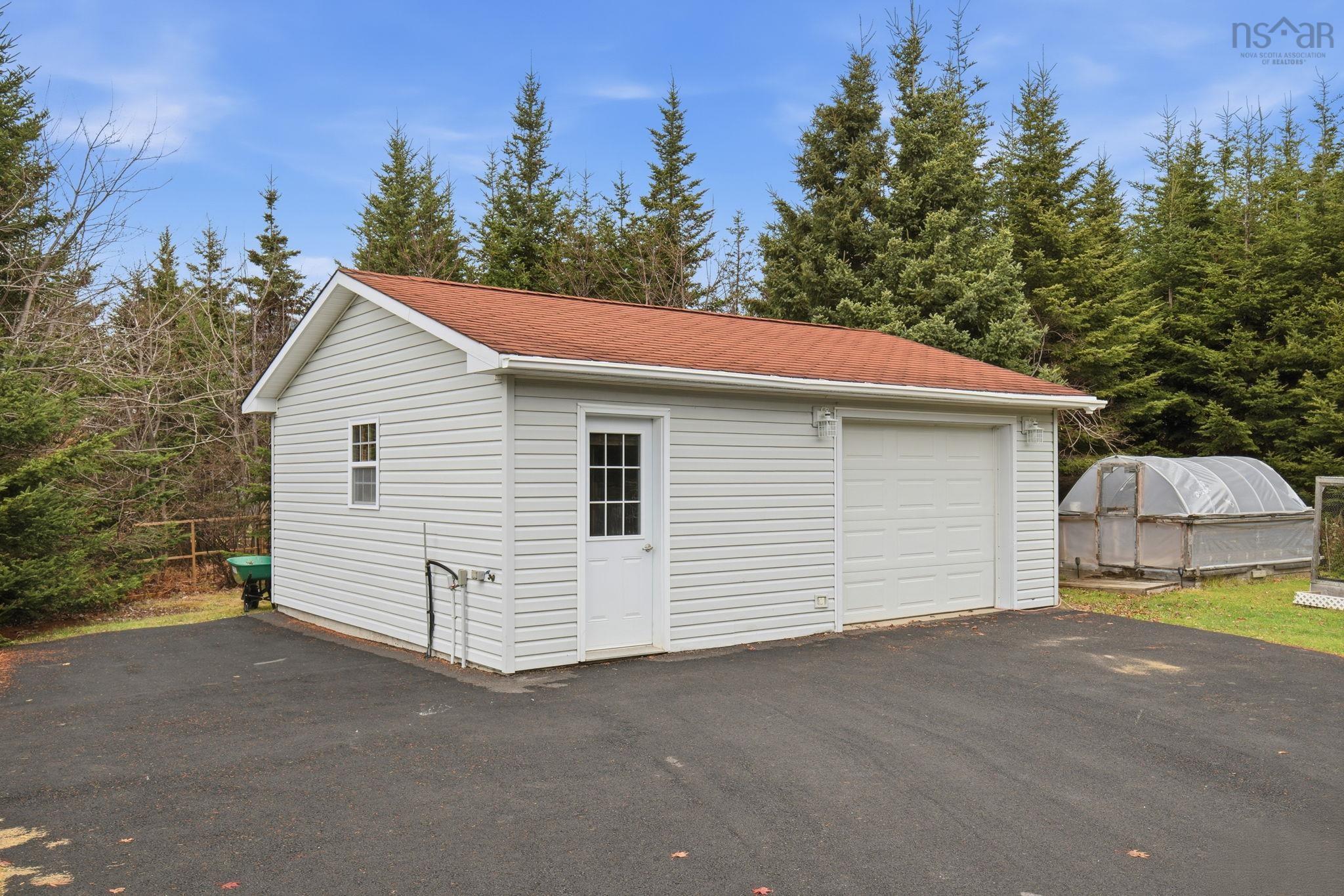 $782,900.00: 38 Bastian Point Road, East Lawrencetown