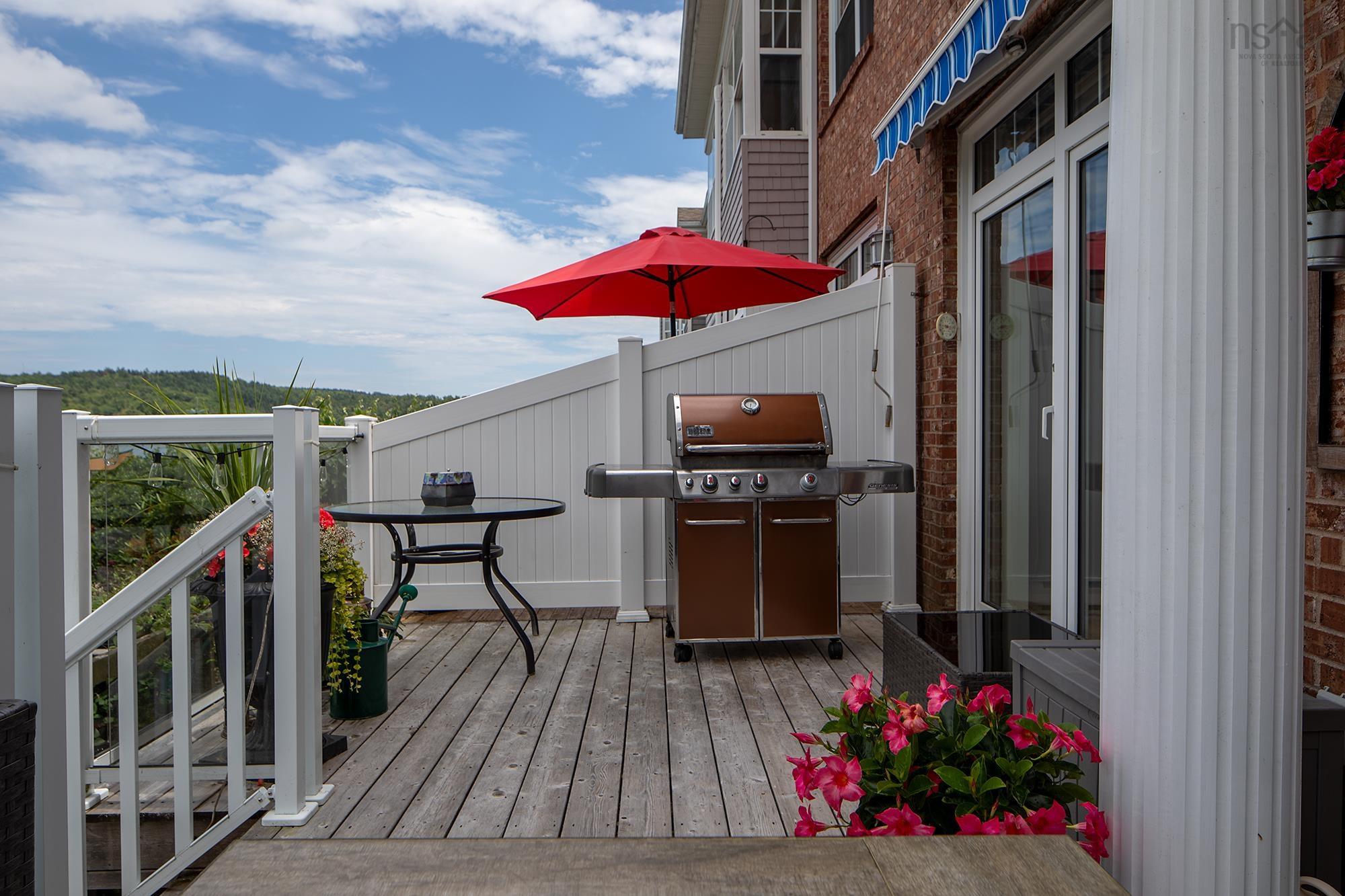 $892,000.00: 4 Arthur Lismer Court, Bedford