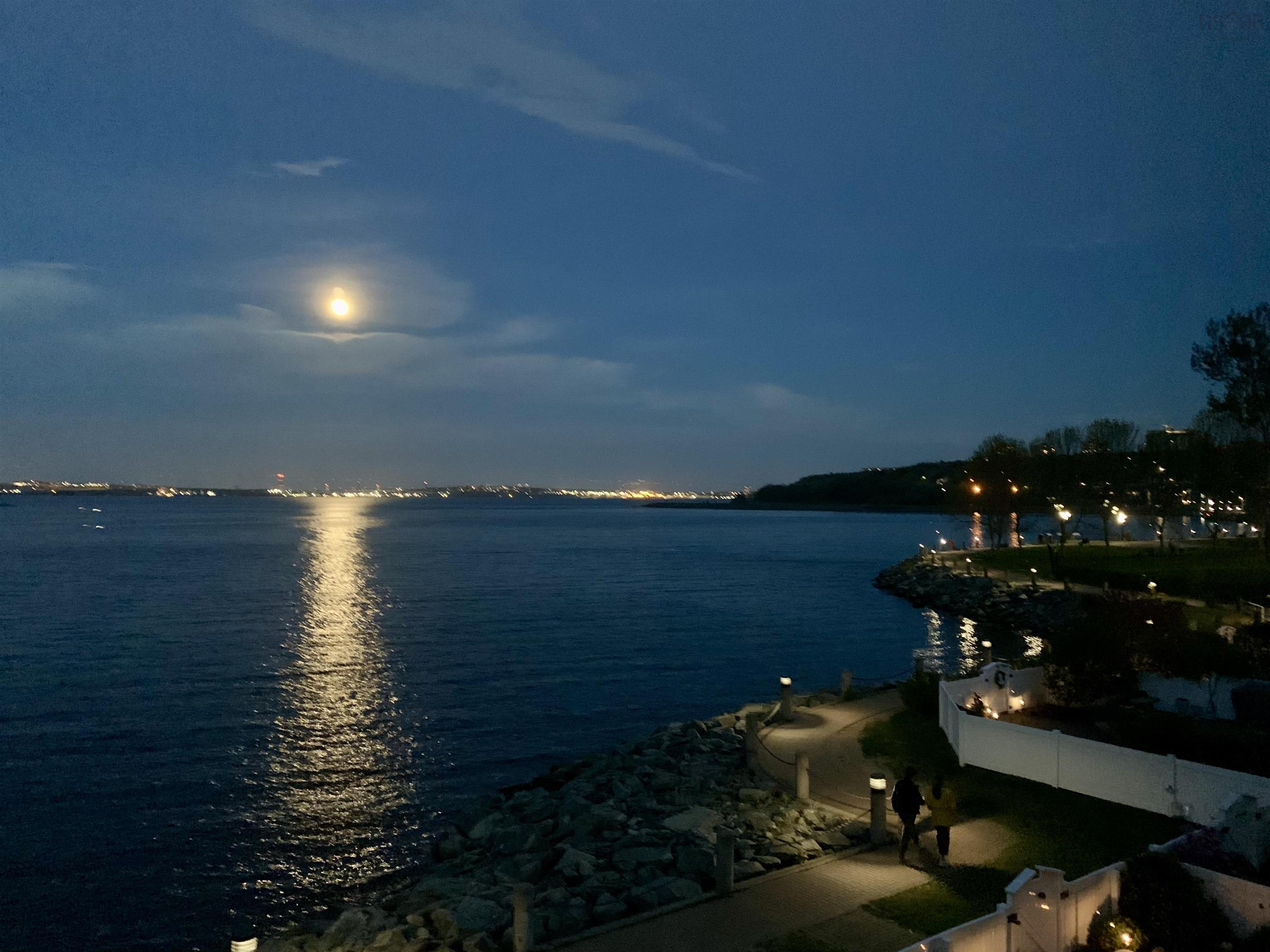 $892,000.00: 4 Arthur Lismer Court, Bedford