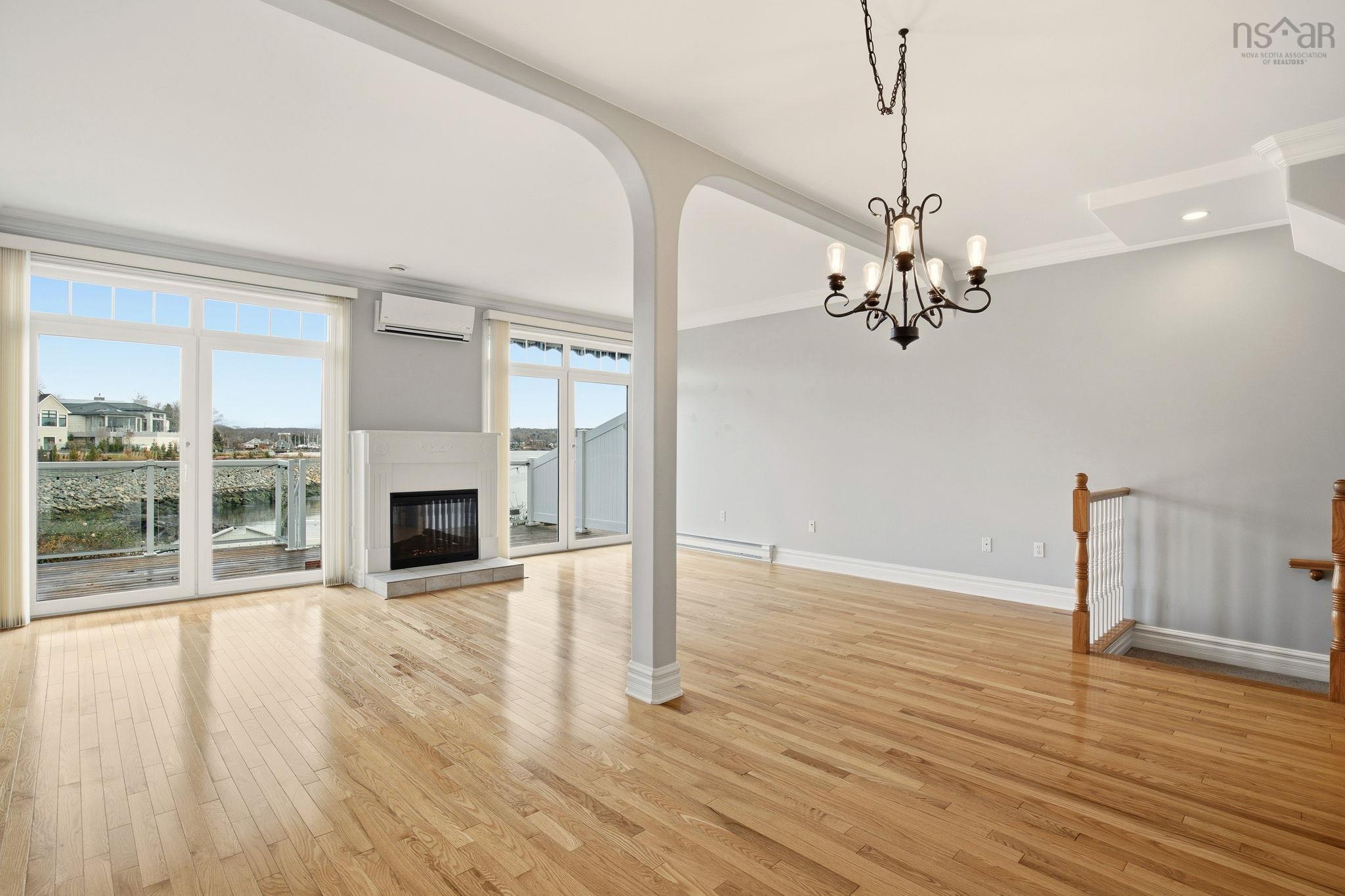 $892,000.00: 4 Arthur Lismer Court, Bedford