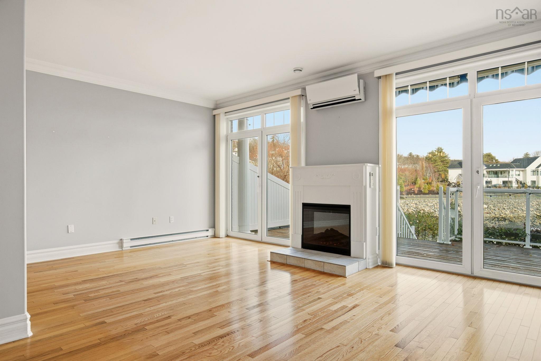 $892,000.00: 4 Arthur Lismer Court, Bedford