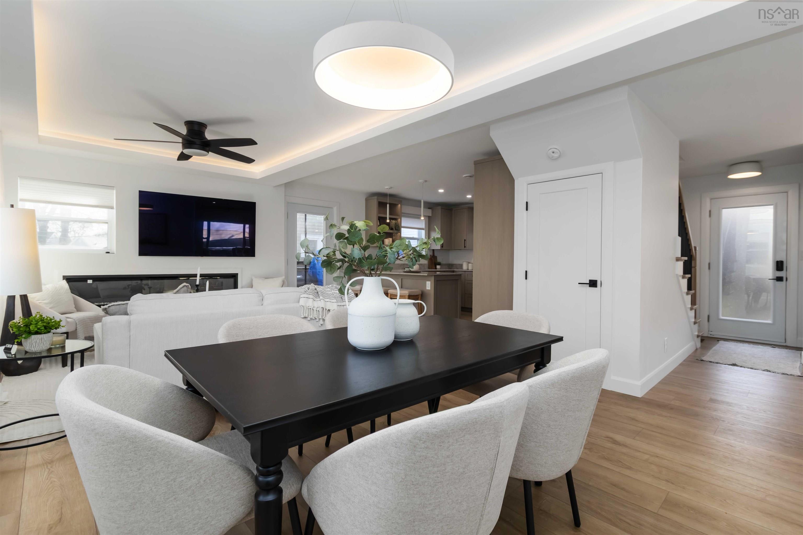 $890,000.00: 23 Oakdale Crescent, Dartmouth