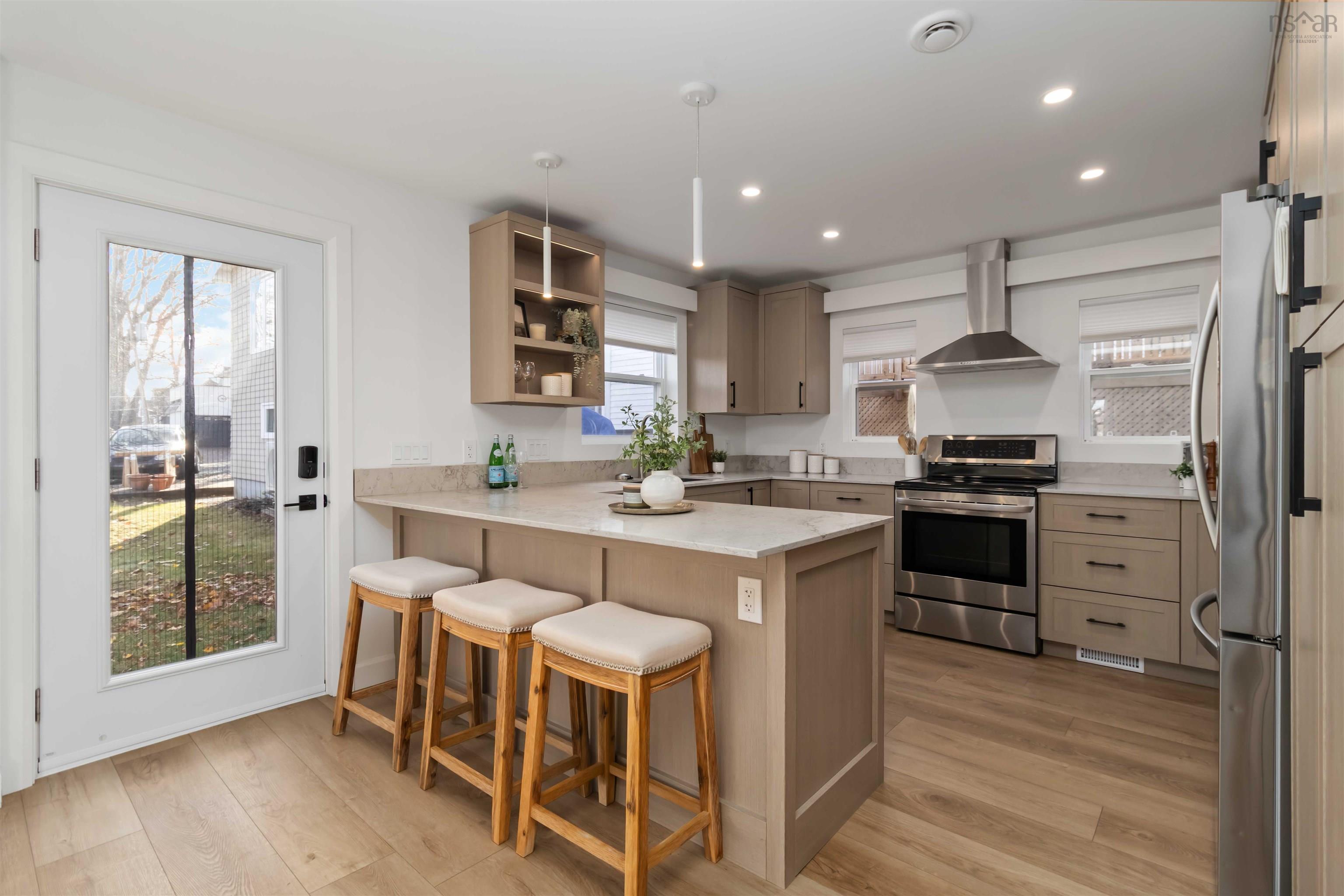 $890,000.00: 23 Oakdale Crescent, Dartmouth