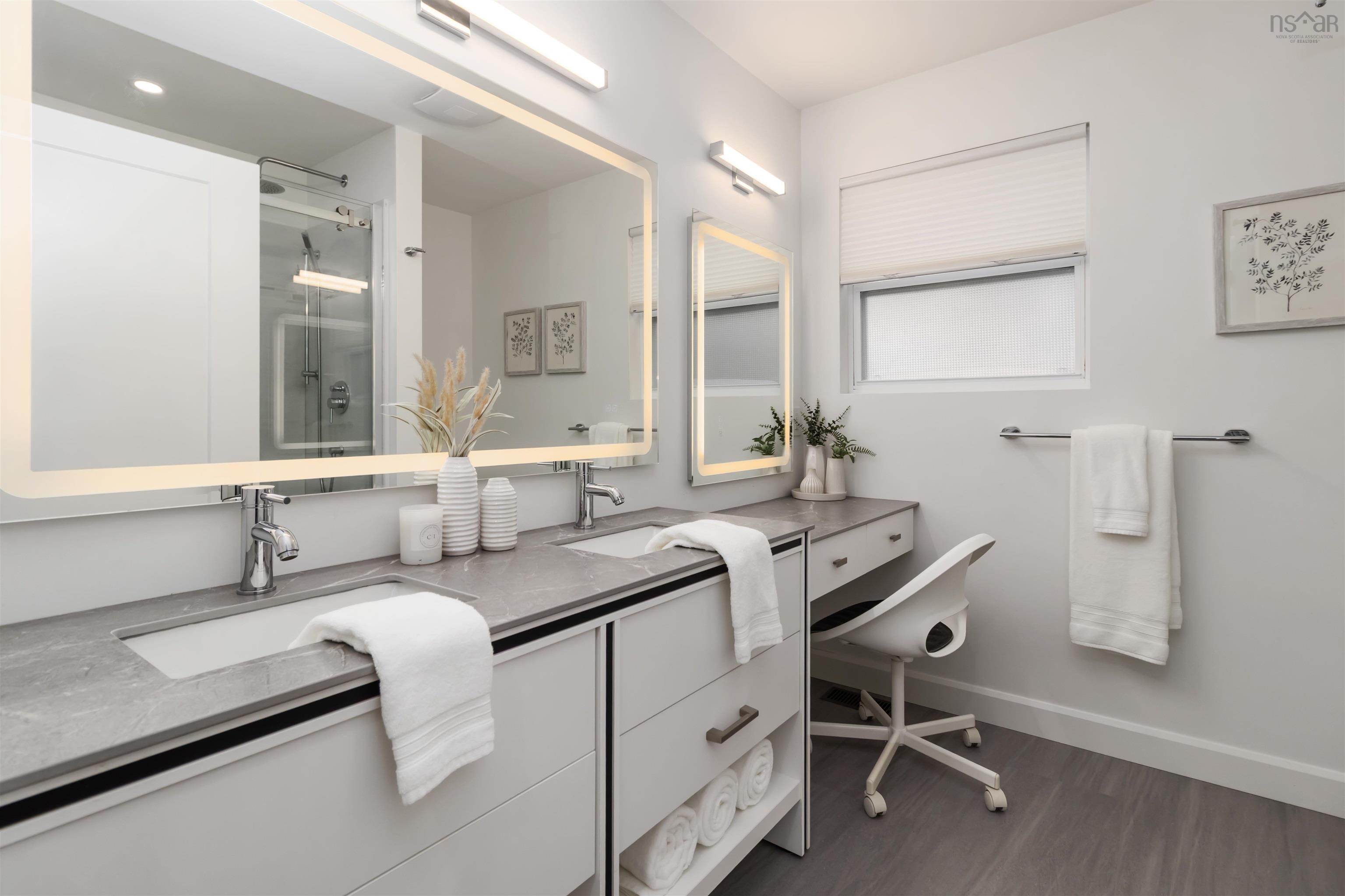 $890,000.00: 23 Oakdale Crescent, Dartmouth