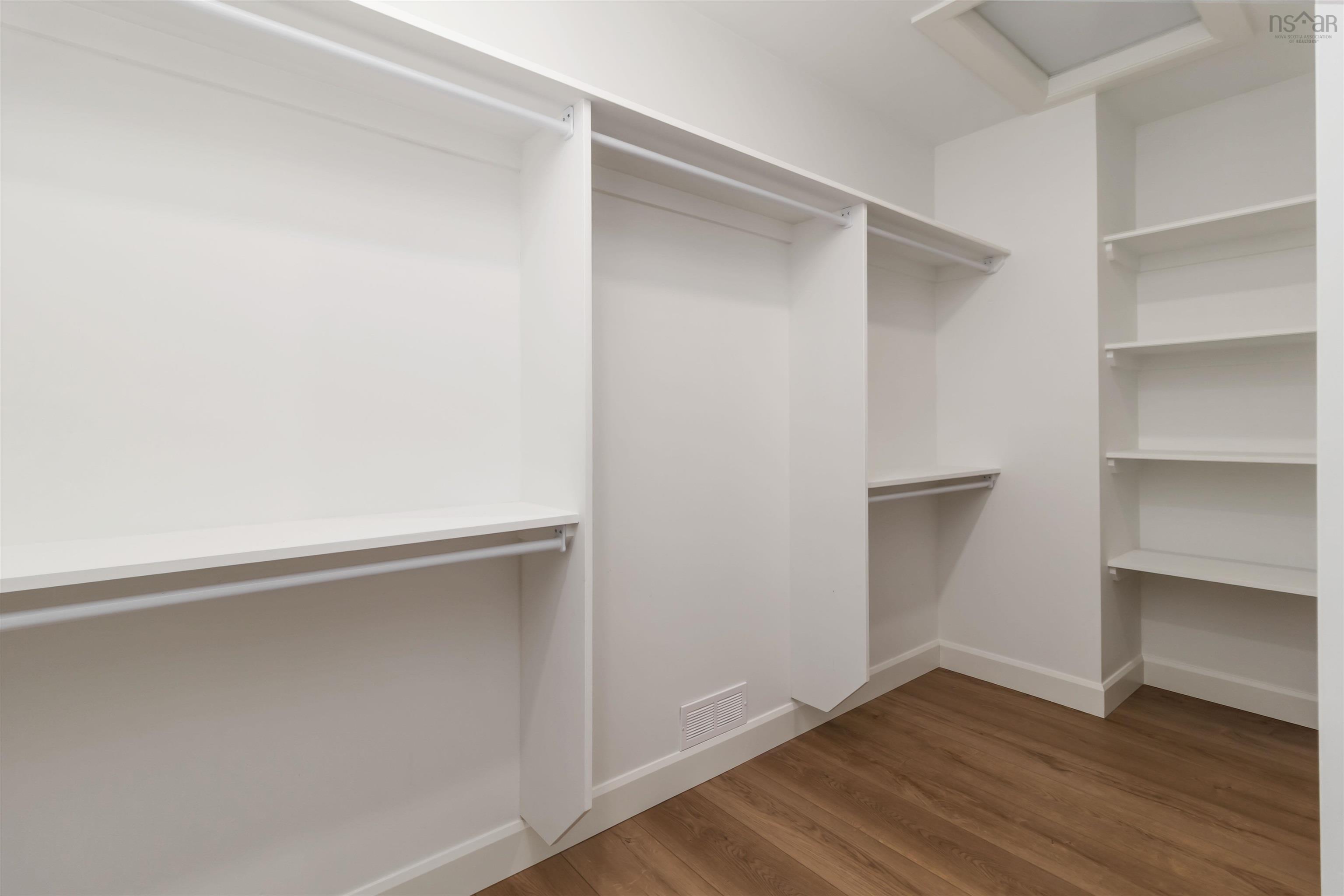 23 Oakdale Crescent, Dartmouth, NS (MLS 202528925)