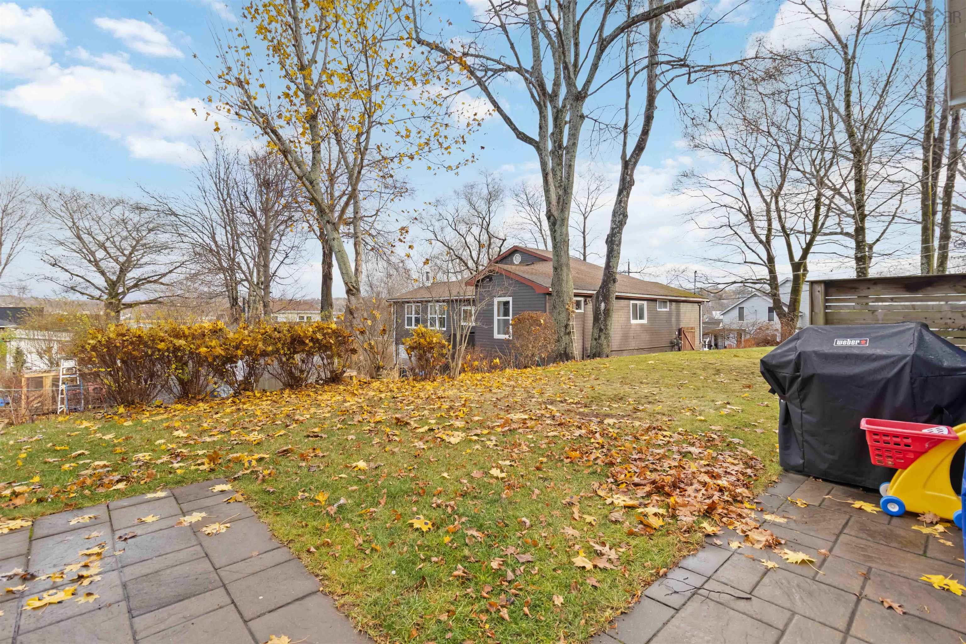 $890,000.00: 23 Oakdale Crescent, Dartmouth