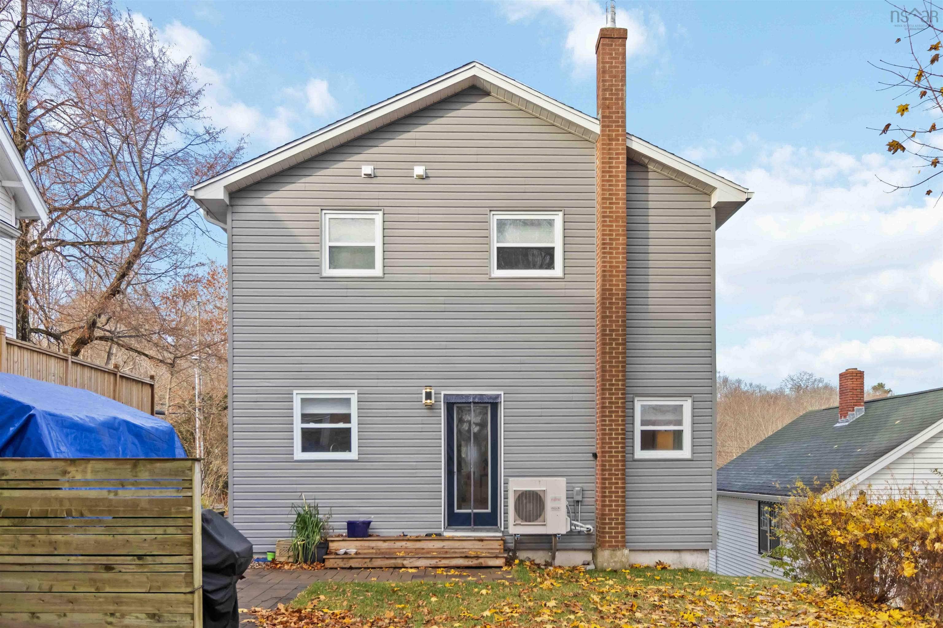$890,000.00: 23 Oakdale Crescent, Dartmouth