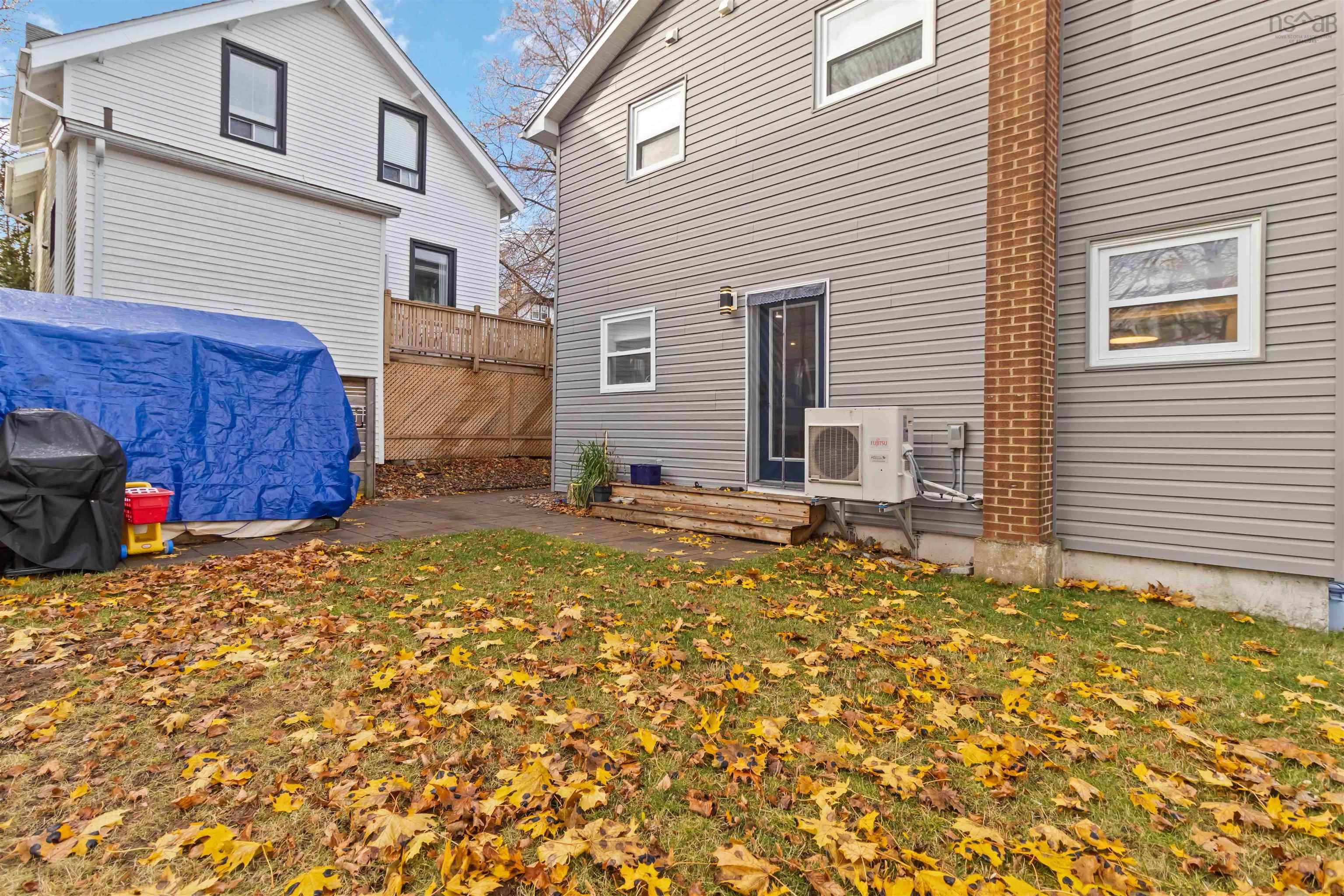 $890,000.00: 23 Oakdale Crescent, Dartmouth