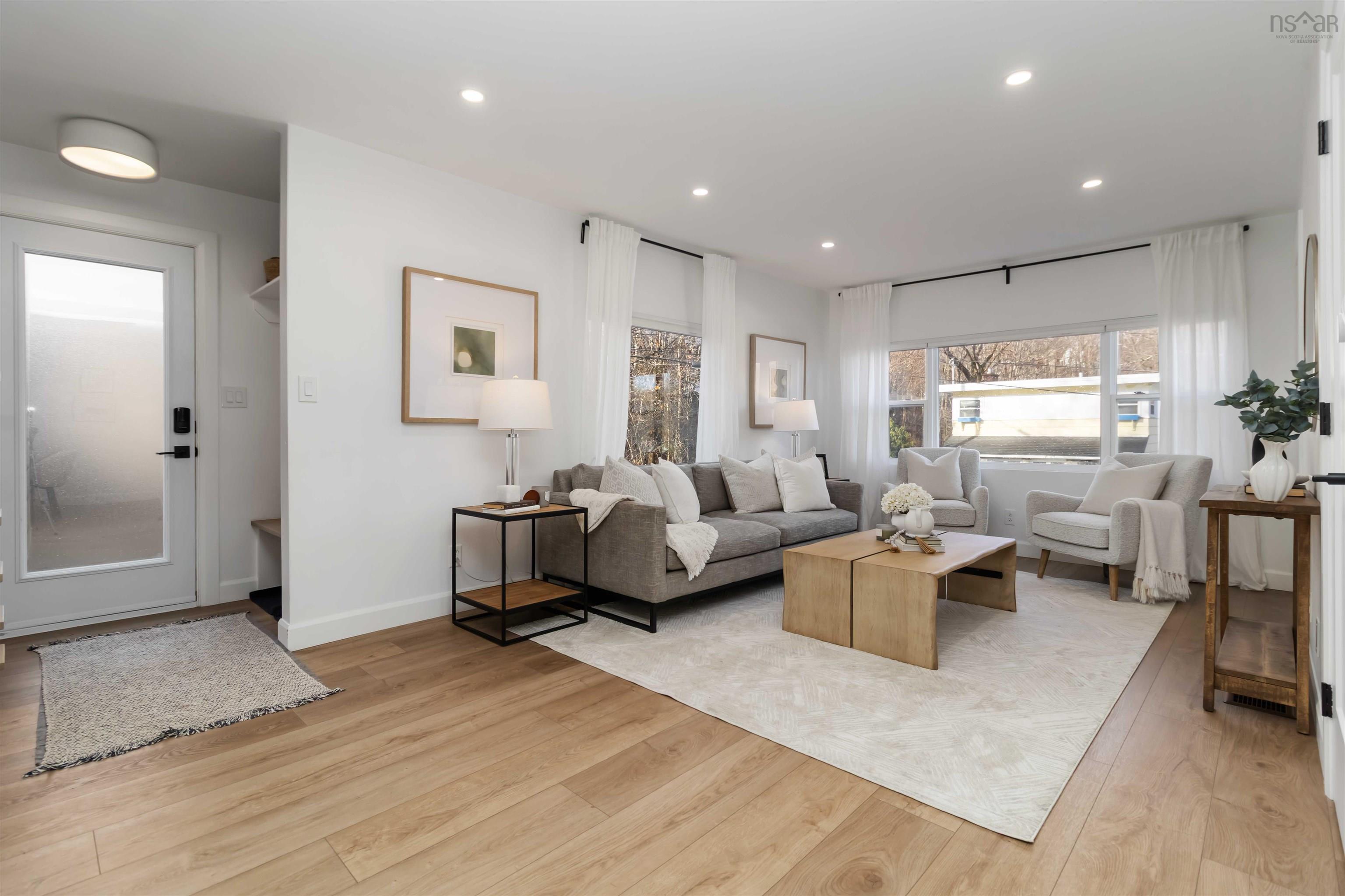 $890,000.00: 23 Oakdale Crescent, Dartmouth