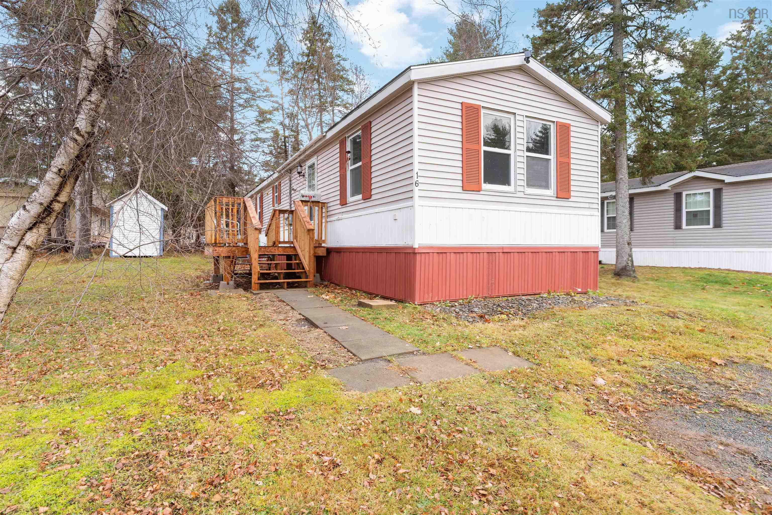 16 Maple Leaf Drive, New Minas, NS (MLS® 202528931)