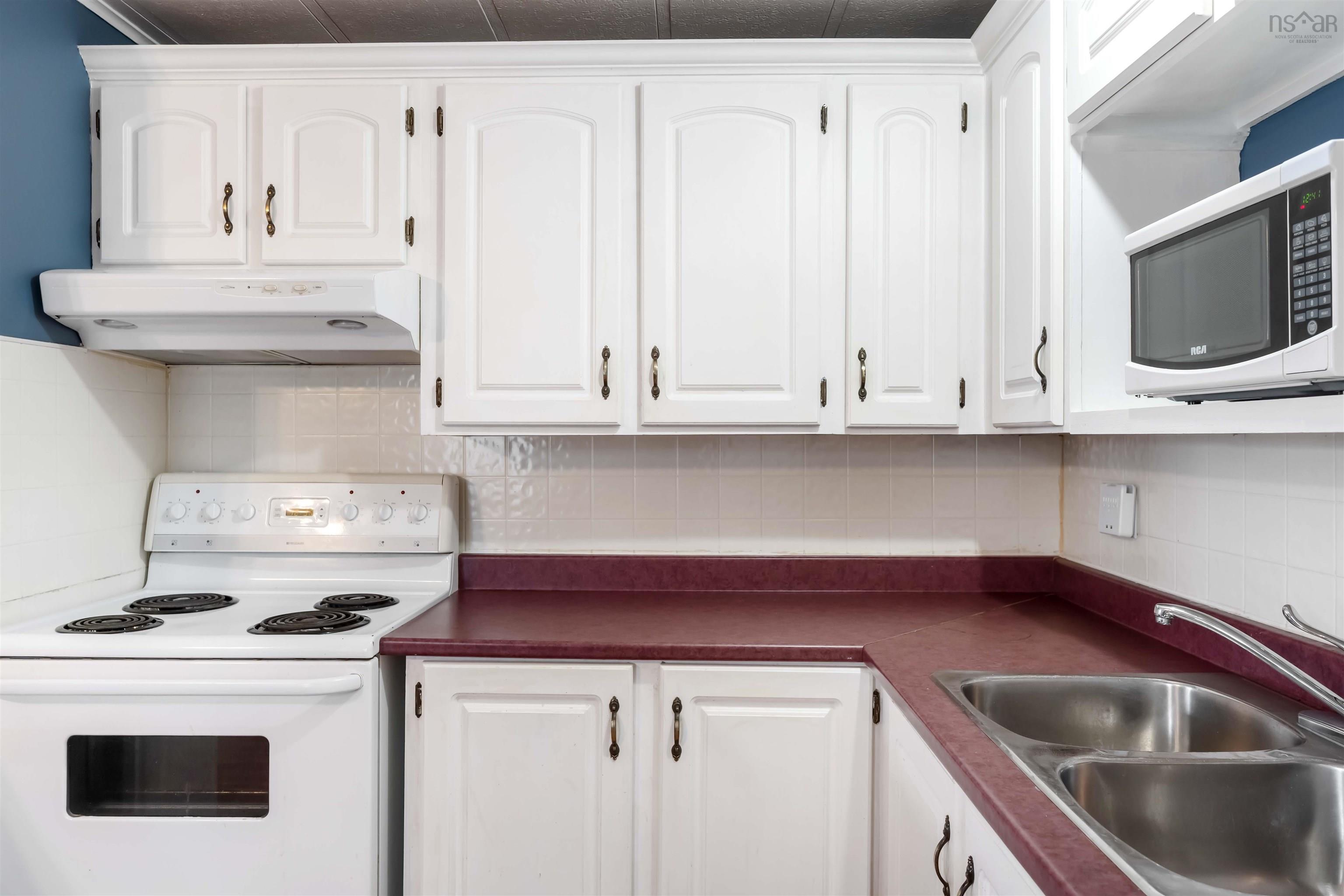 $154,900.00: 16 Maple Leaf Drive, New Minas