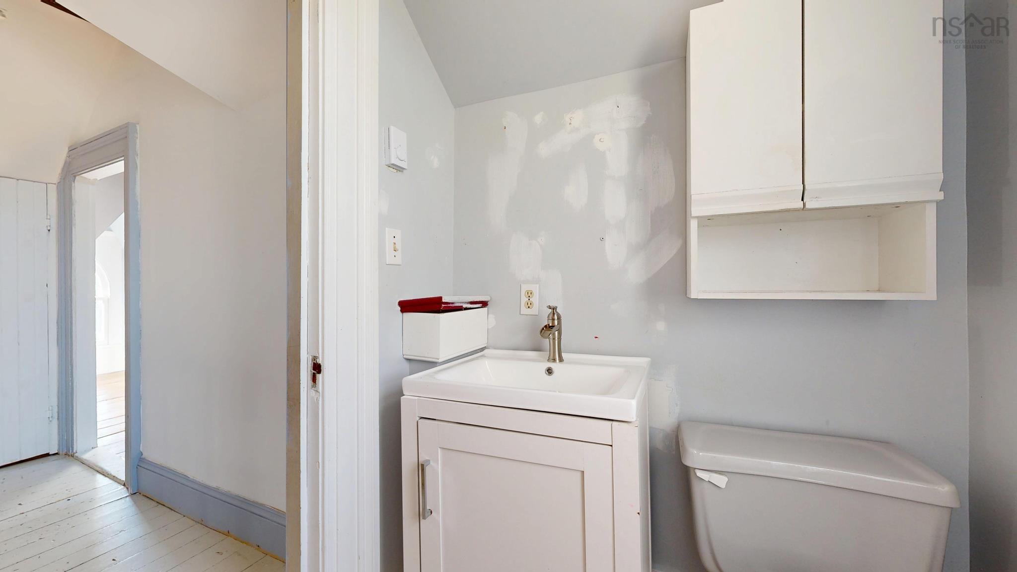 $375,000.00: 77 Fox Street, Lunenburg