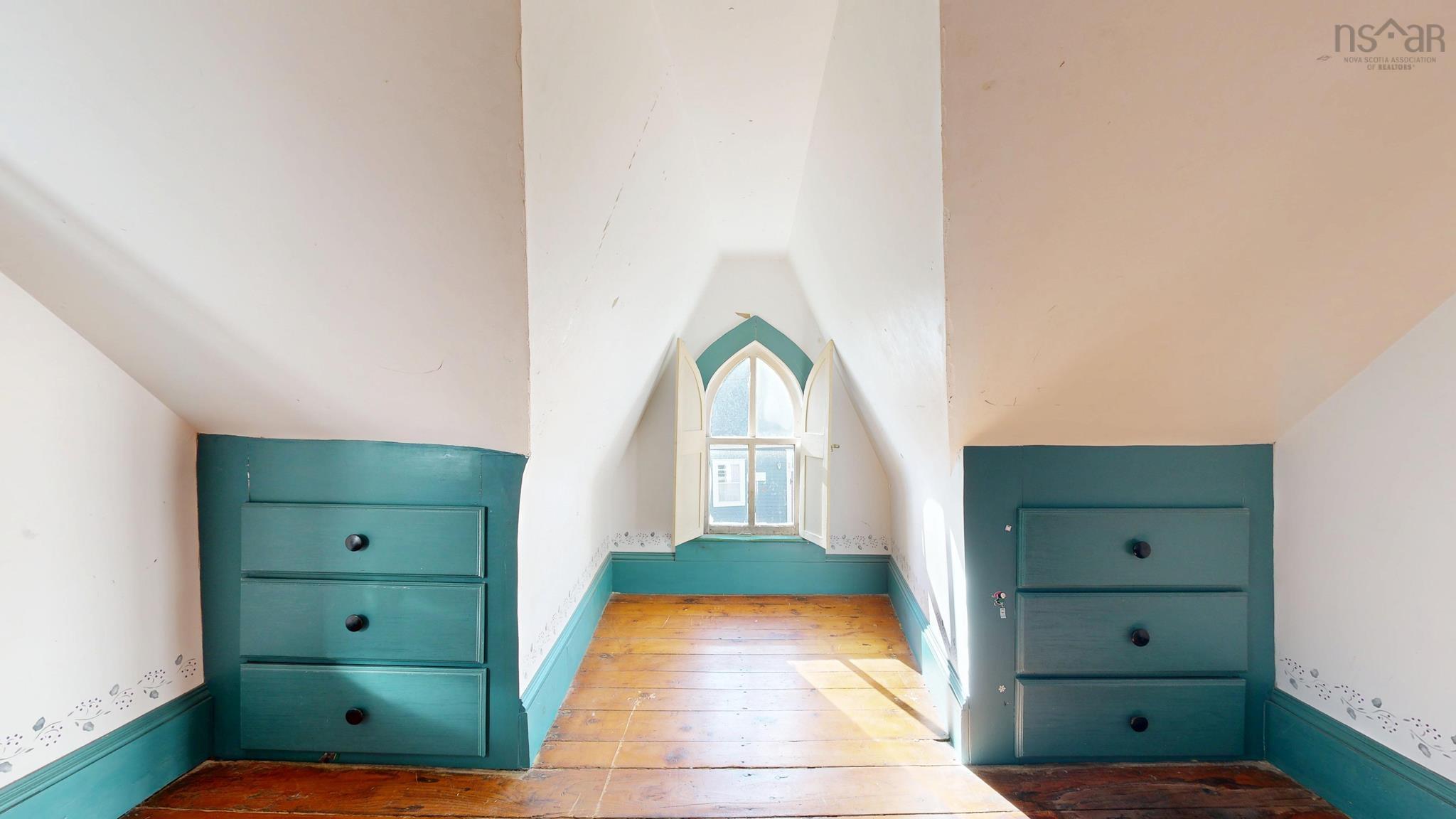 $375,000.00: 77 Fox Street, Lunenburg