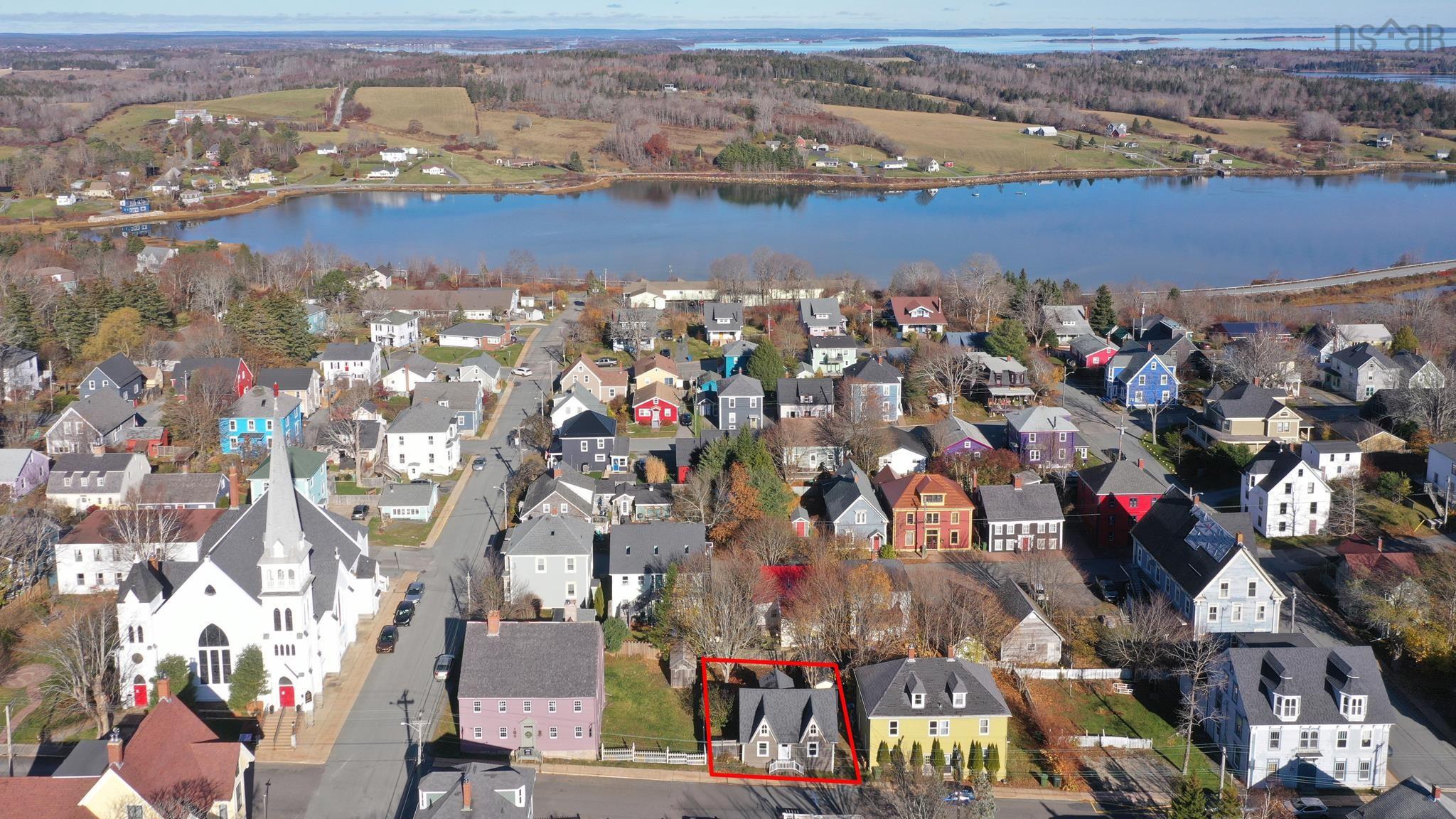$375,000.00: 77 Fox Street, Lunenburg