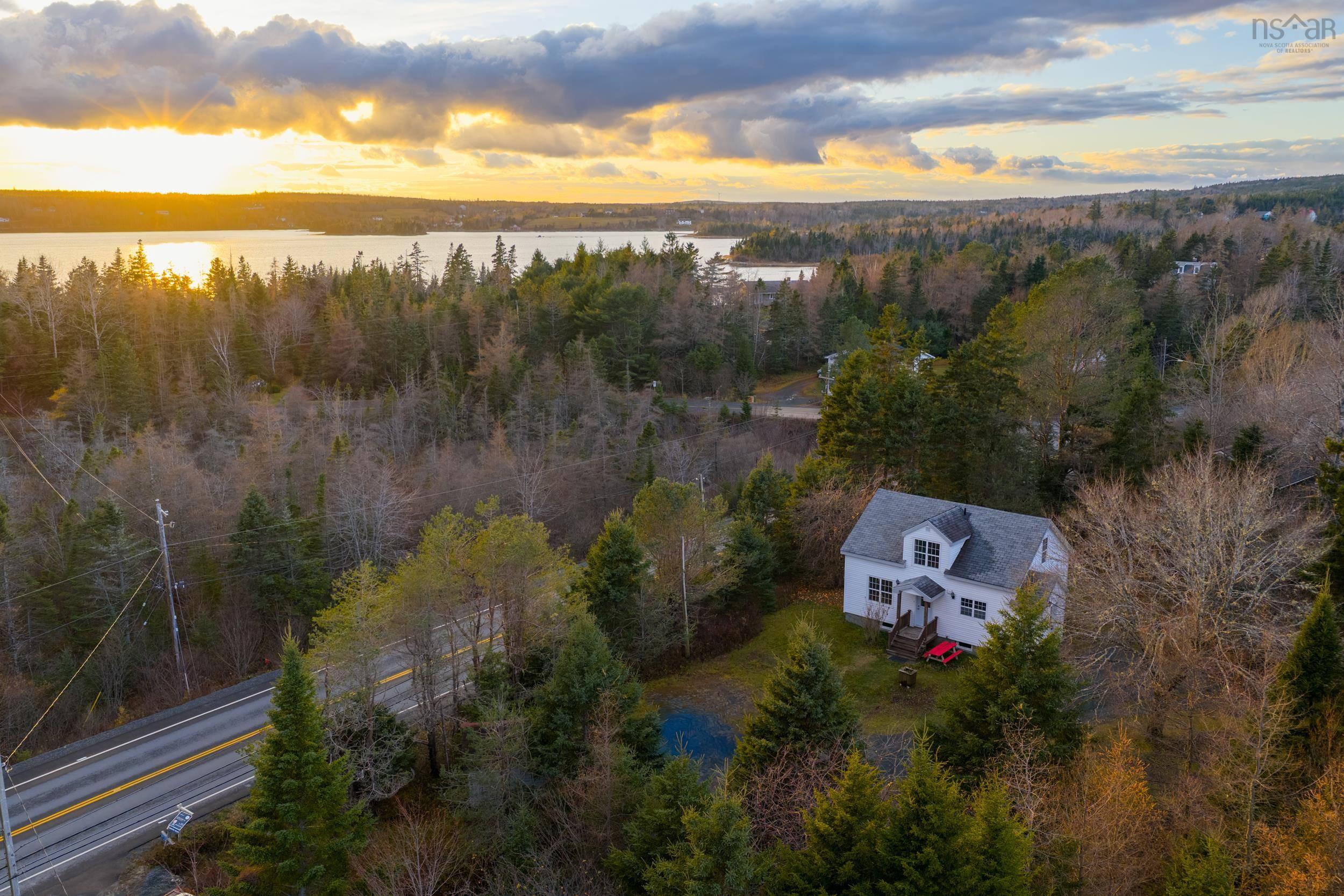 $365,000.00: 9637 Highway, Head Of Jeddore