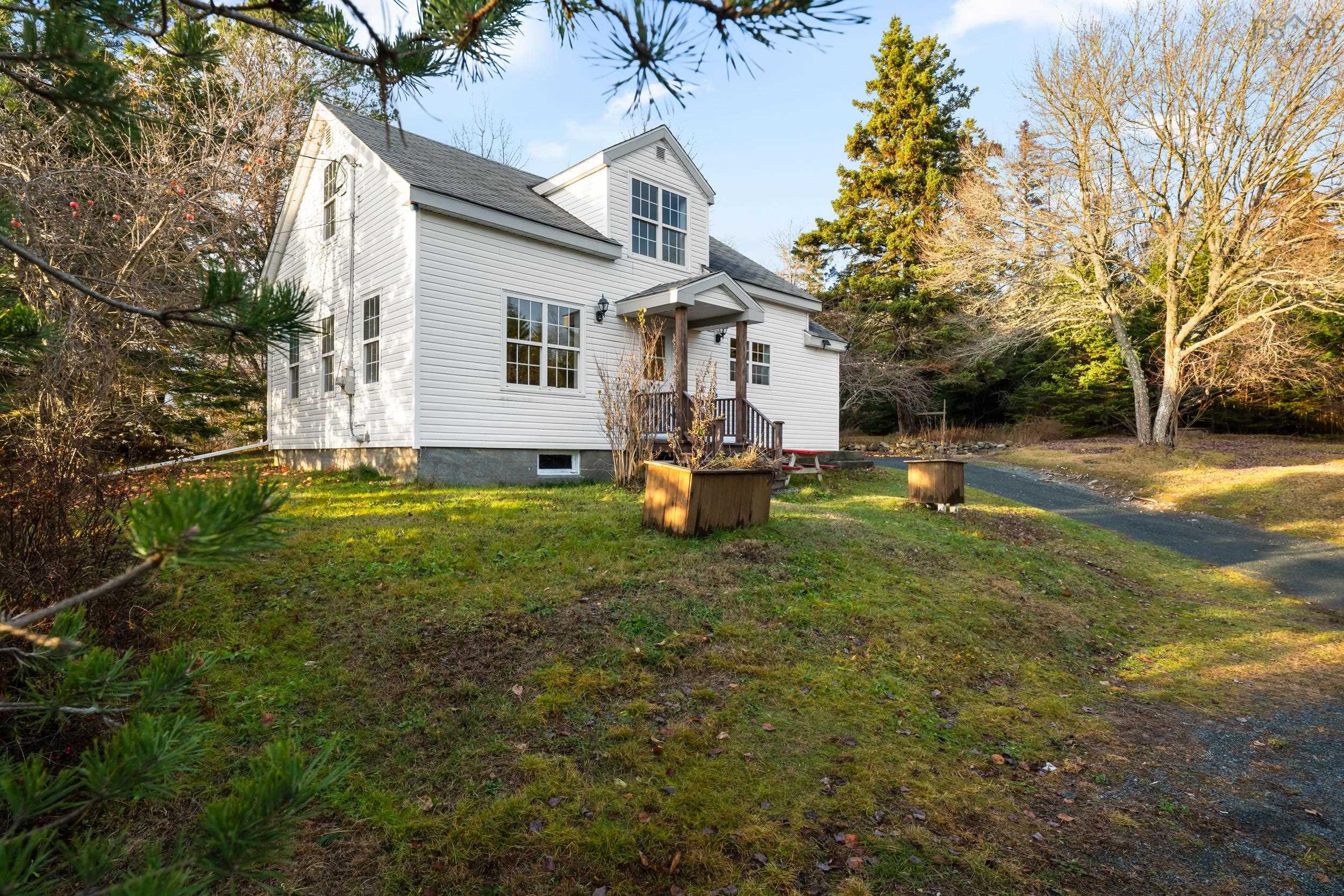 $365,000.00: 9637 Highway, Head Of Jeddore