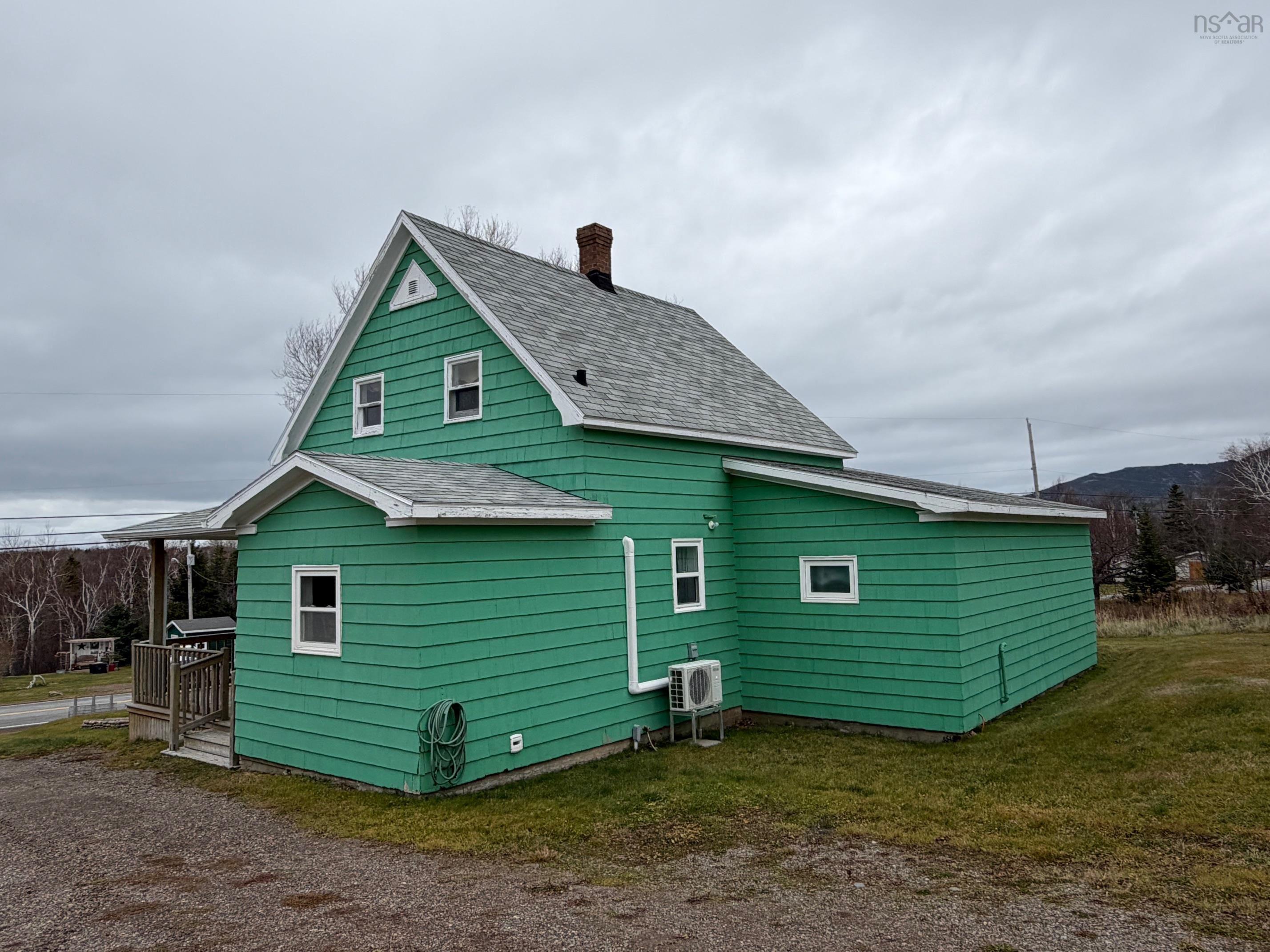 $325,000.00: 16364 Cabot Trail, La Prairie