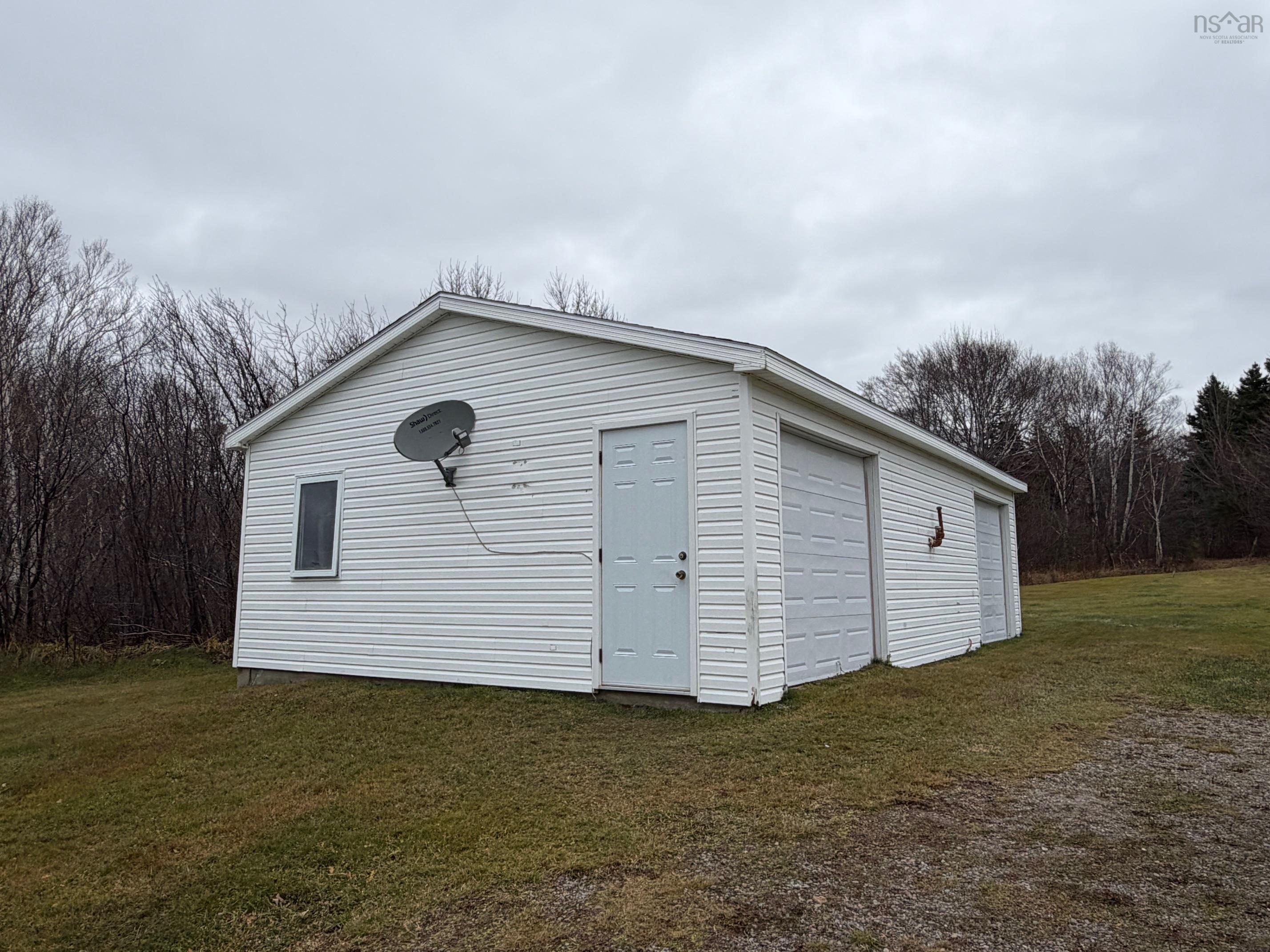 $325,000.00: 16364 Cabot Trail, La Prairie